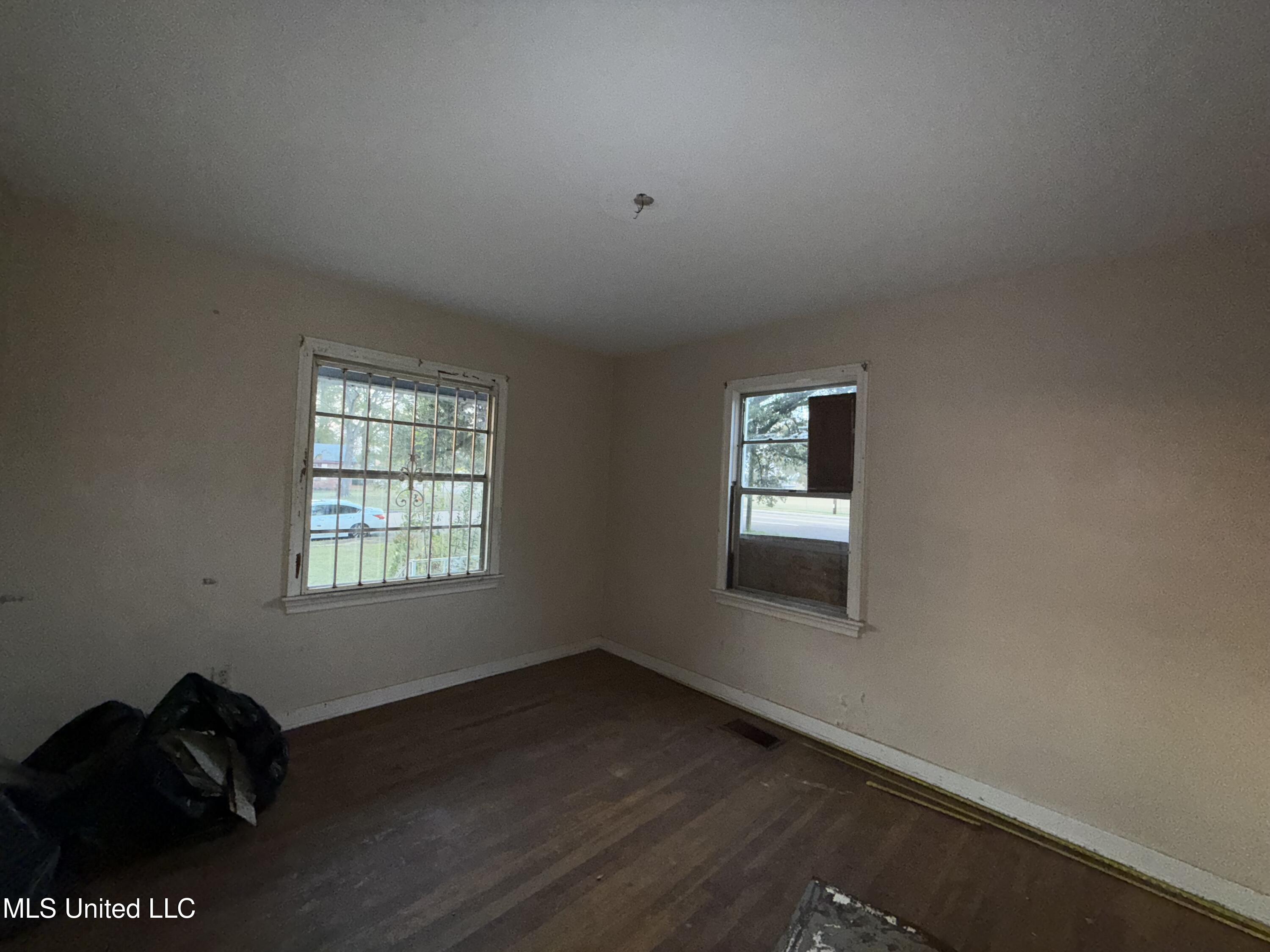 1004 Voorhees Avenue Property Photo 10