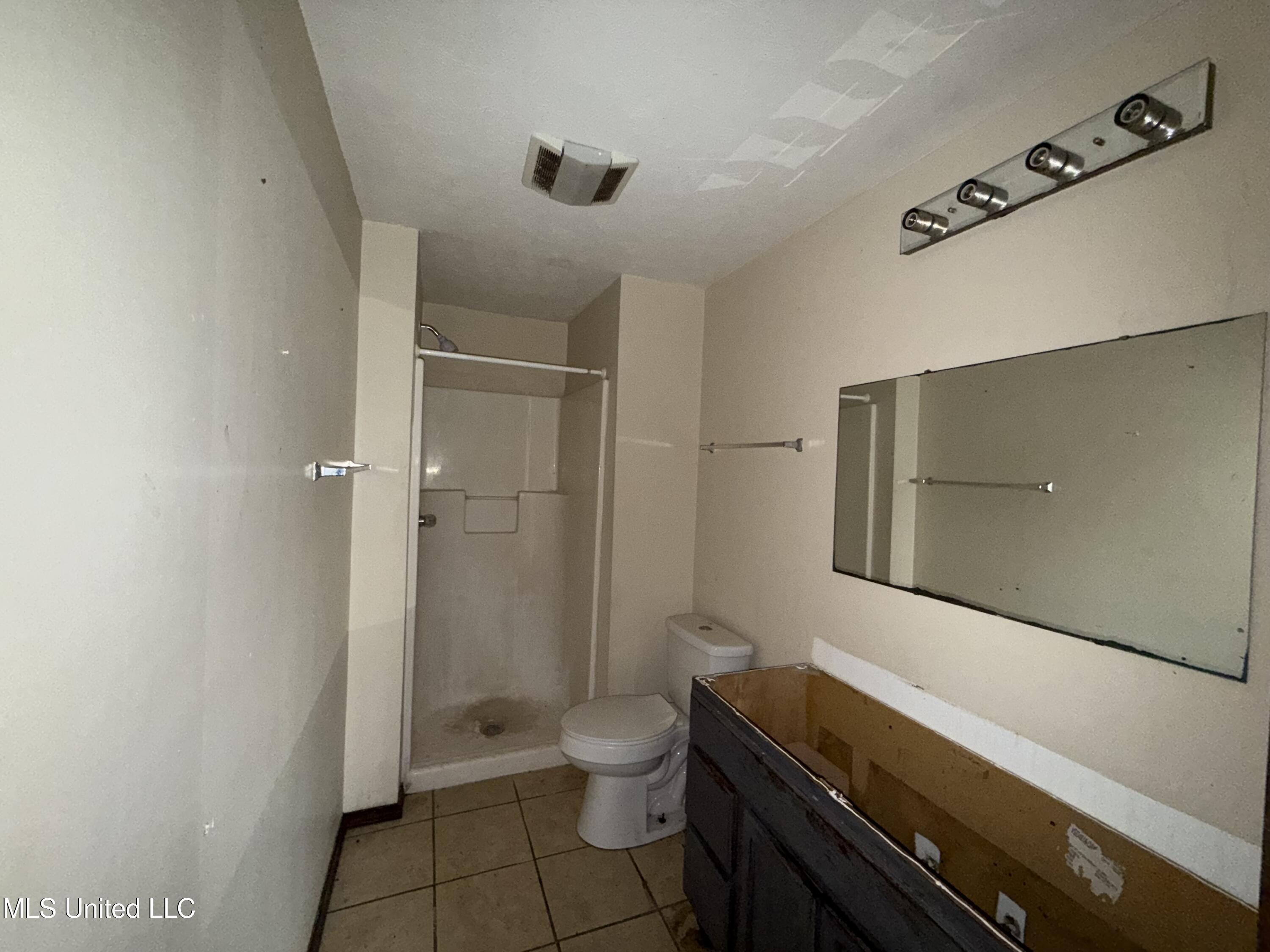 1004 Voorhees Avenue Property Photo 10