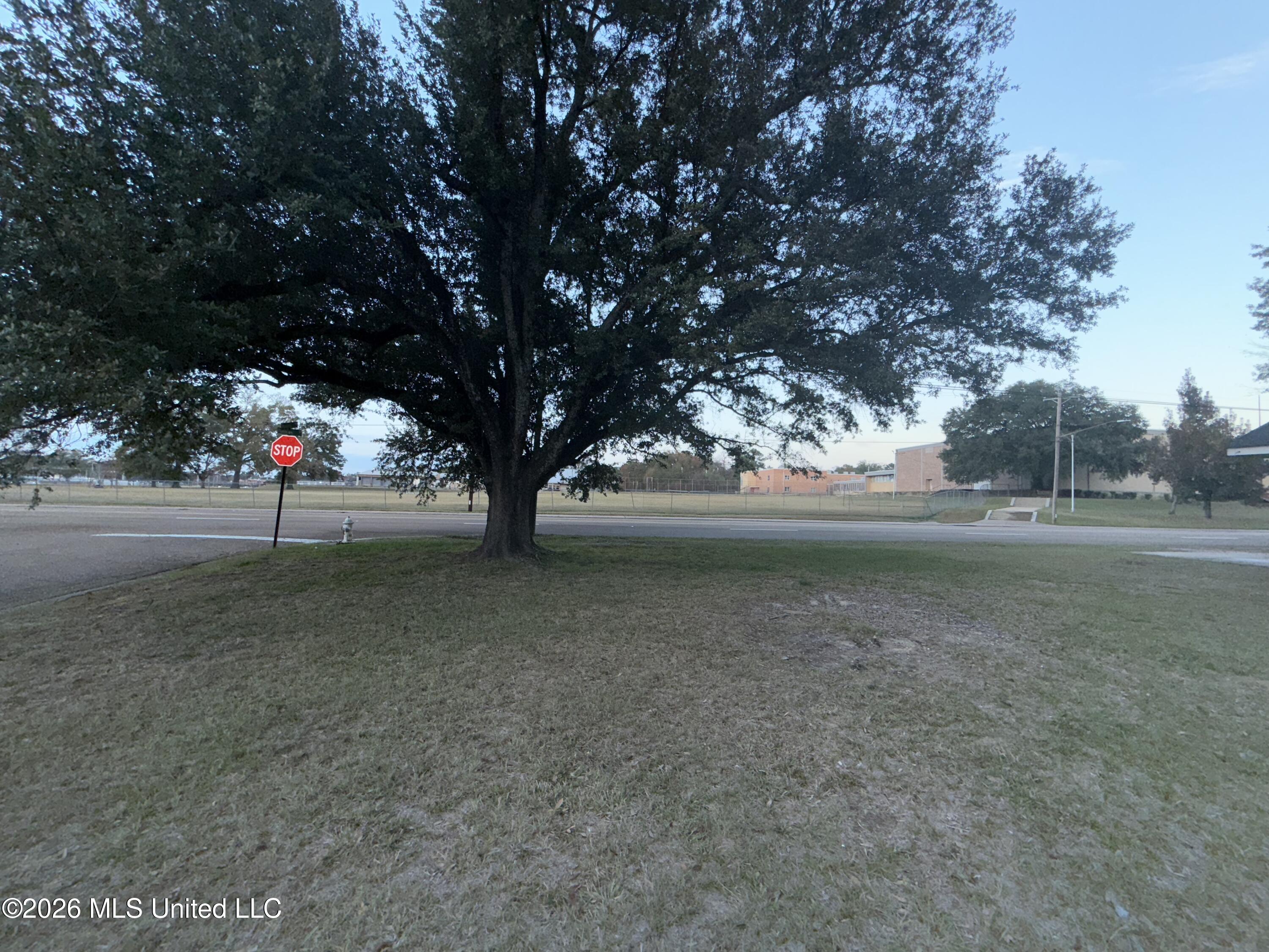 1004 Voorhees Avenue Property Photo 22