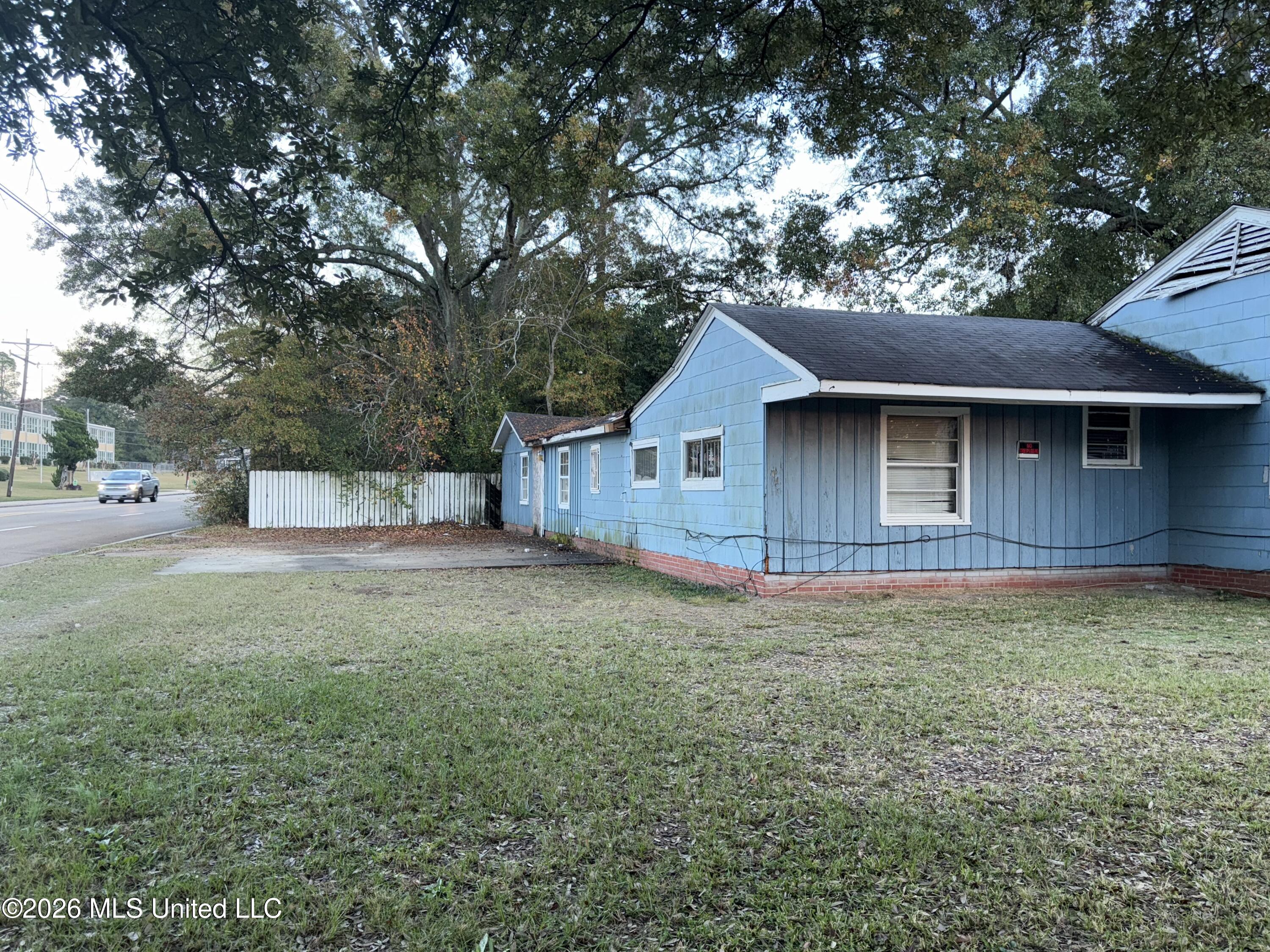 1004 Voorhees Avenue Property Photo 23