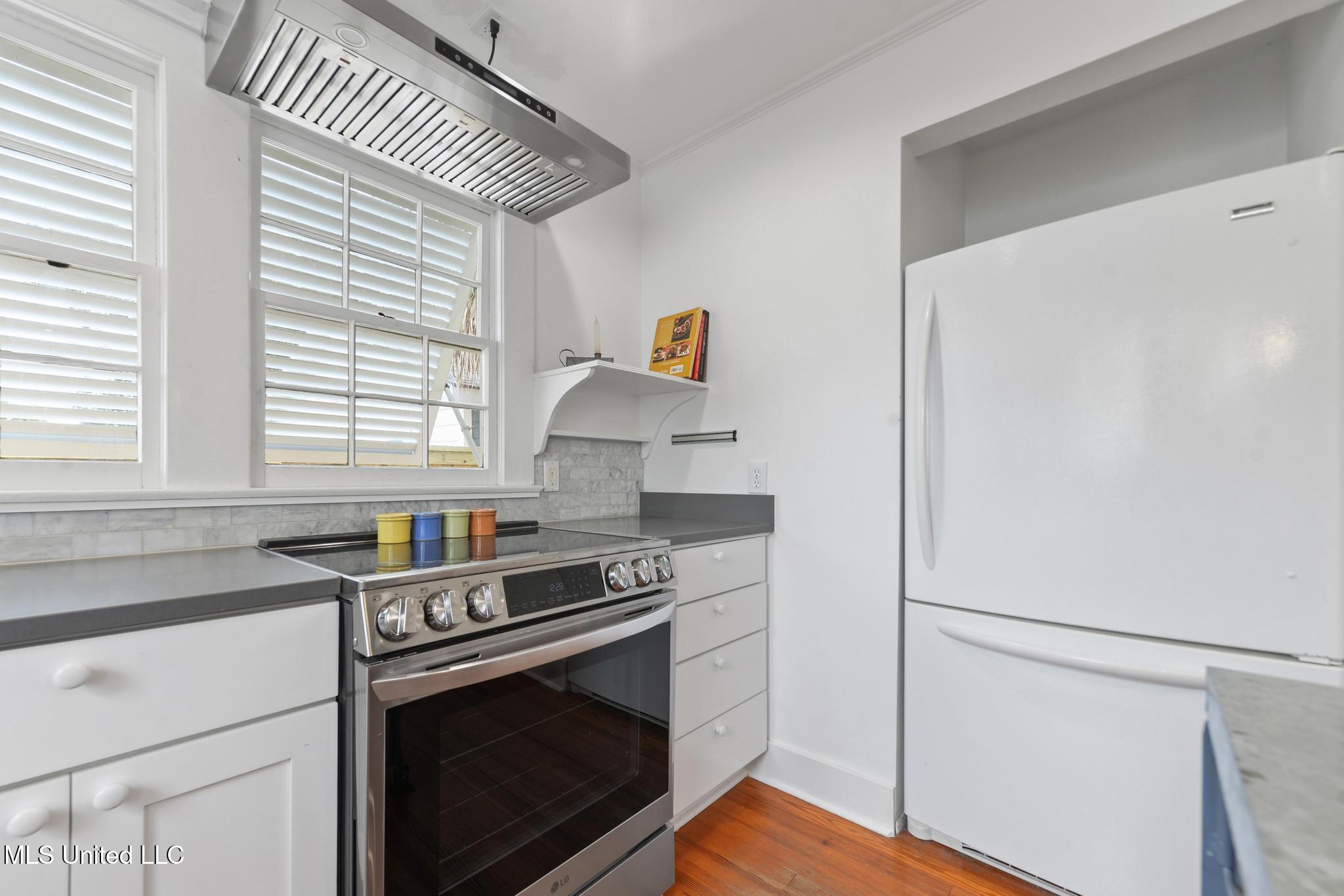 321 State Street Property Photo 10