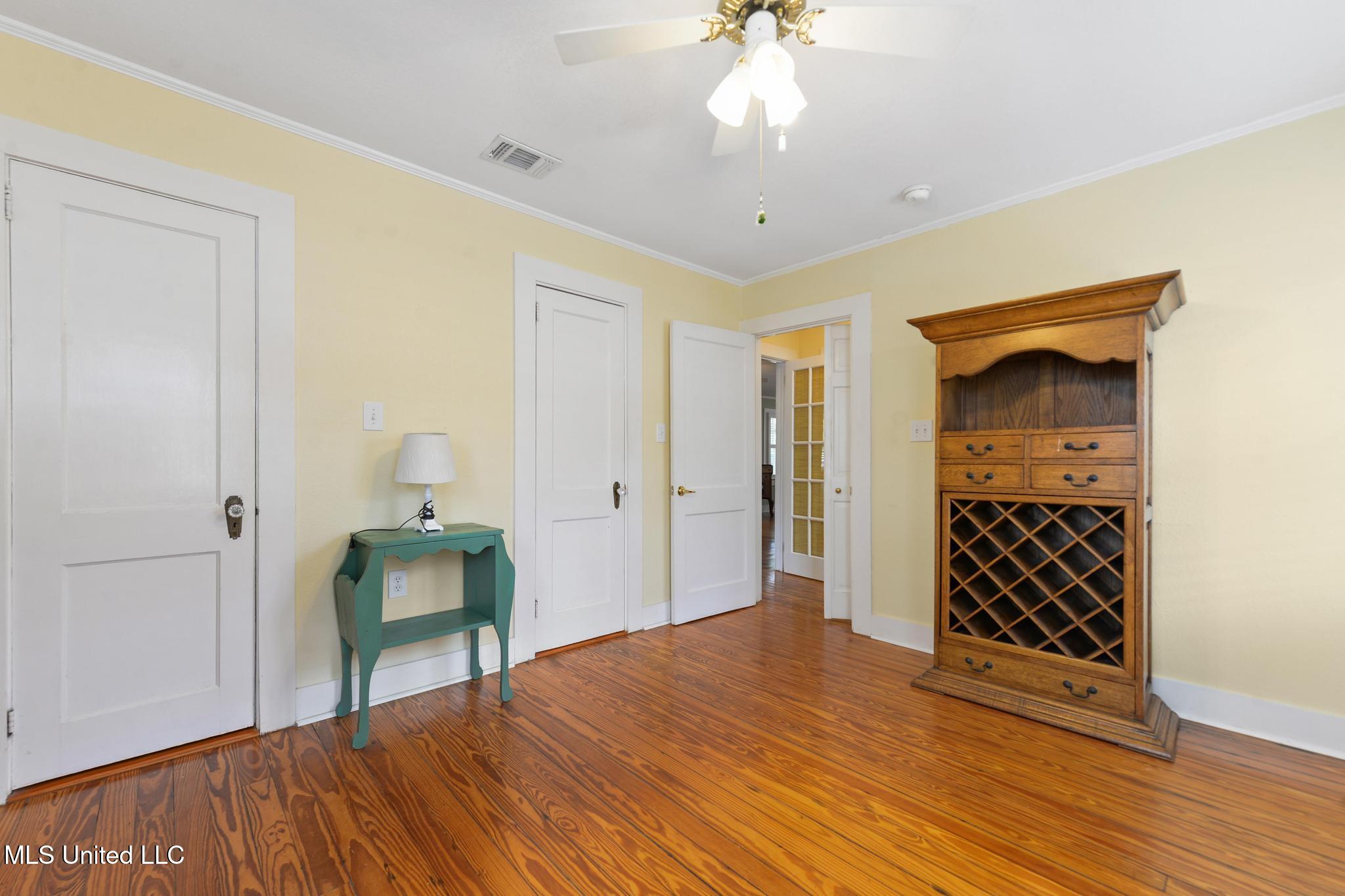 321 State Street Property Photo 13