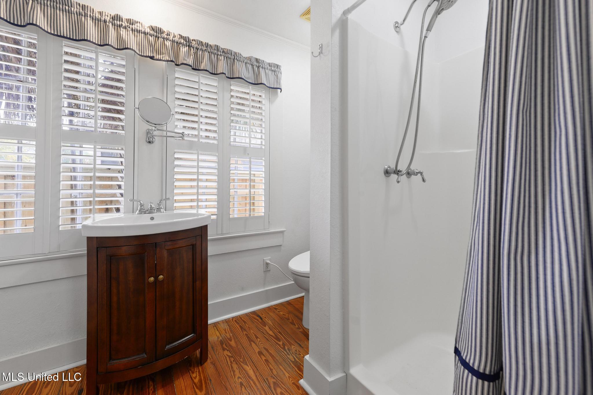 321 State Street Property Photo 18