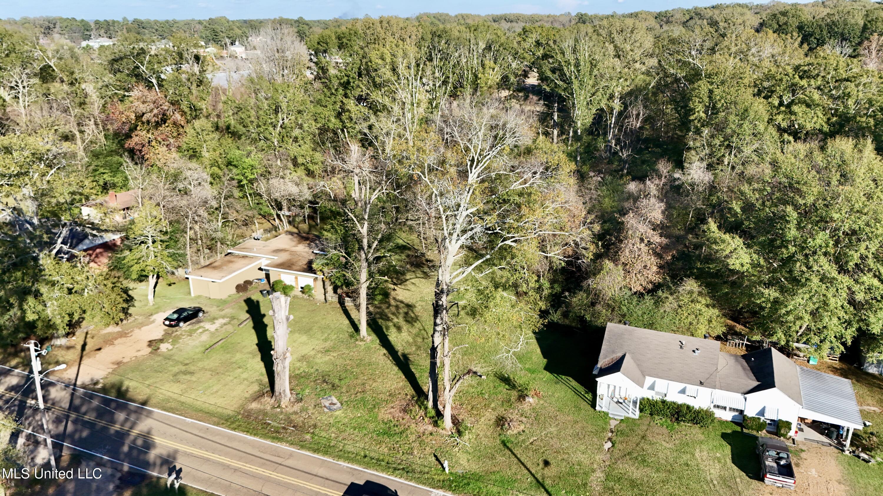 Monroe Street Property Photo 4