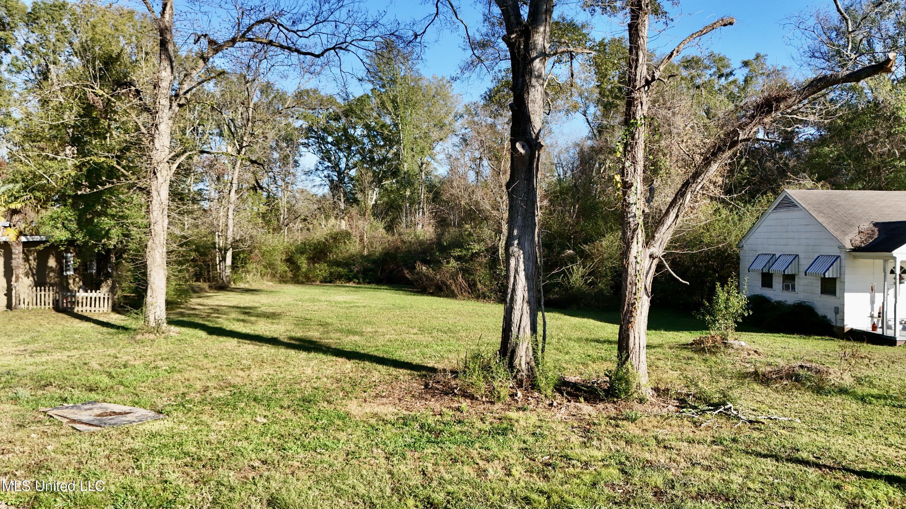 Monroe Street Property Photo 5