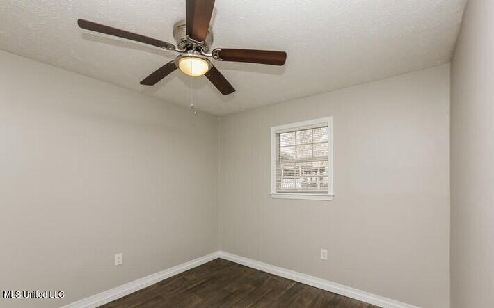 1124 Woodville Drive Property Photo 5