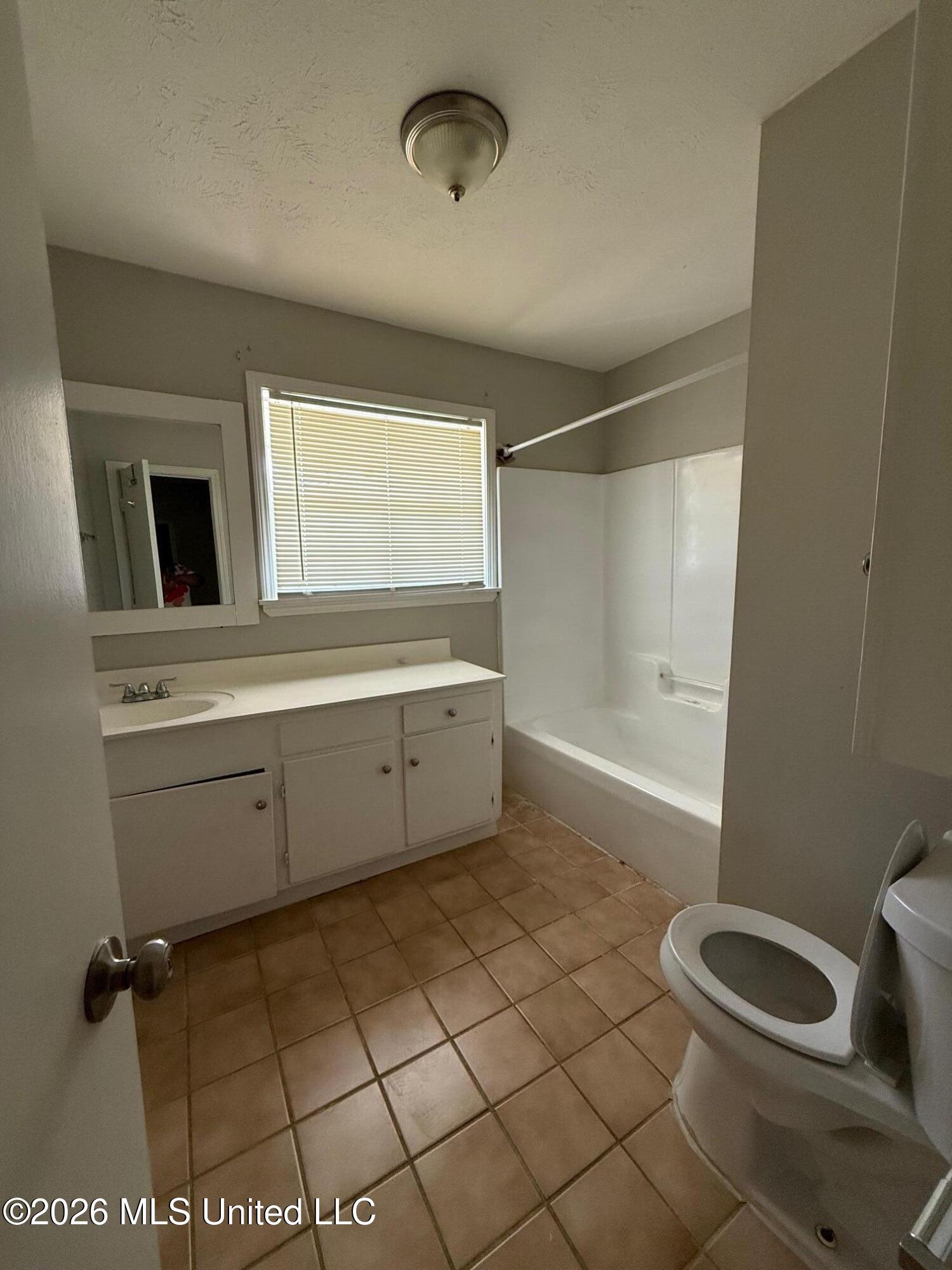 1124 Woodville Drive Property Photo 7
