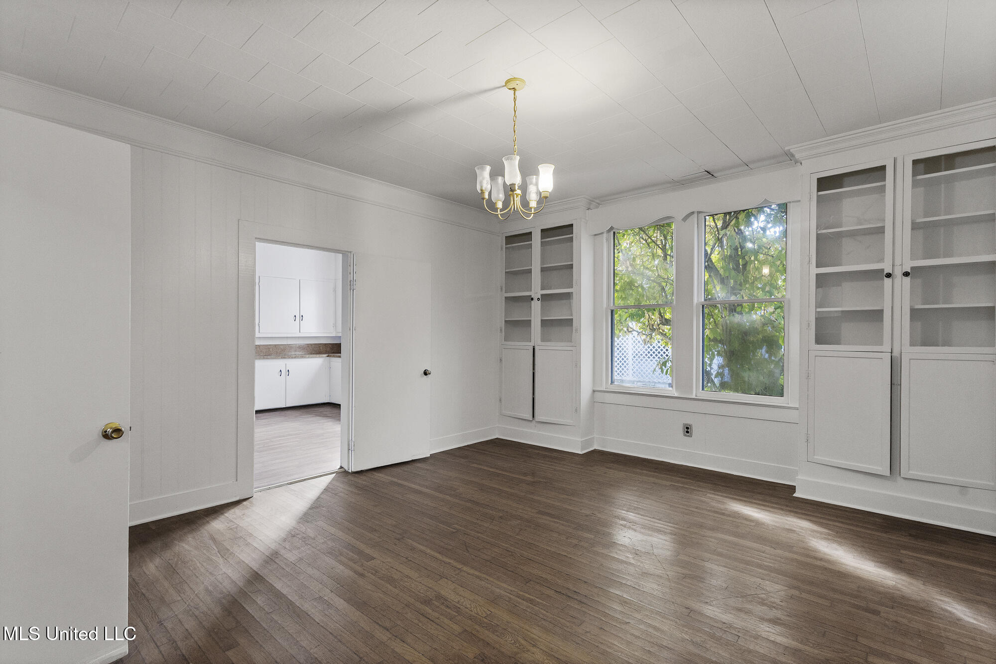 264 Berry Street Property Photo 6