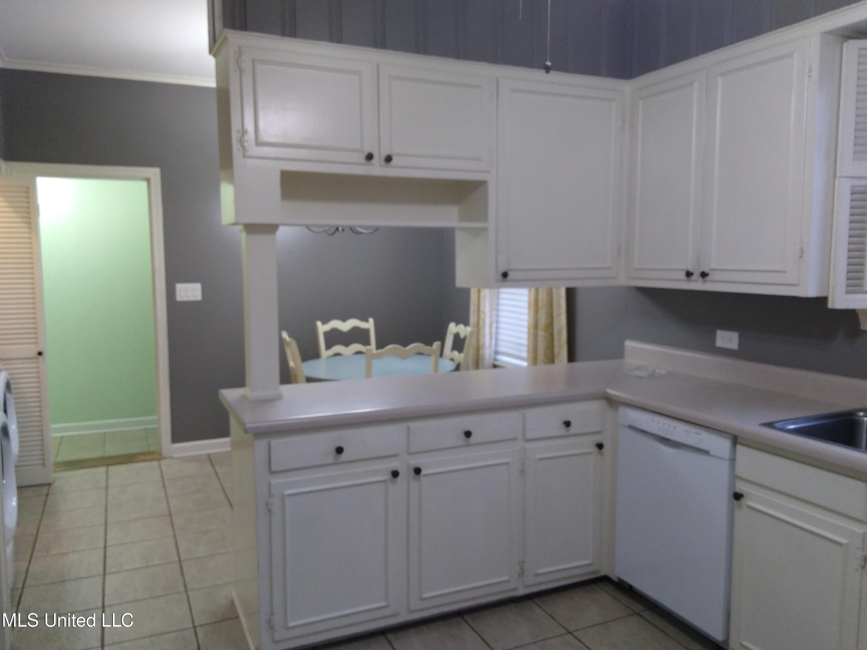 611 Magnolia Drive Property Photo 10
