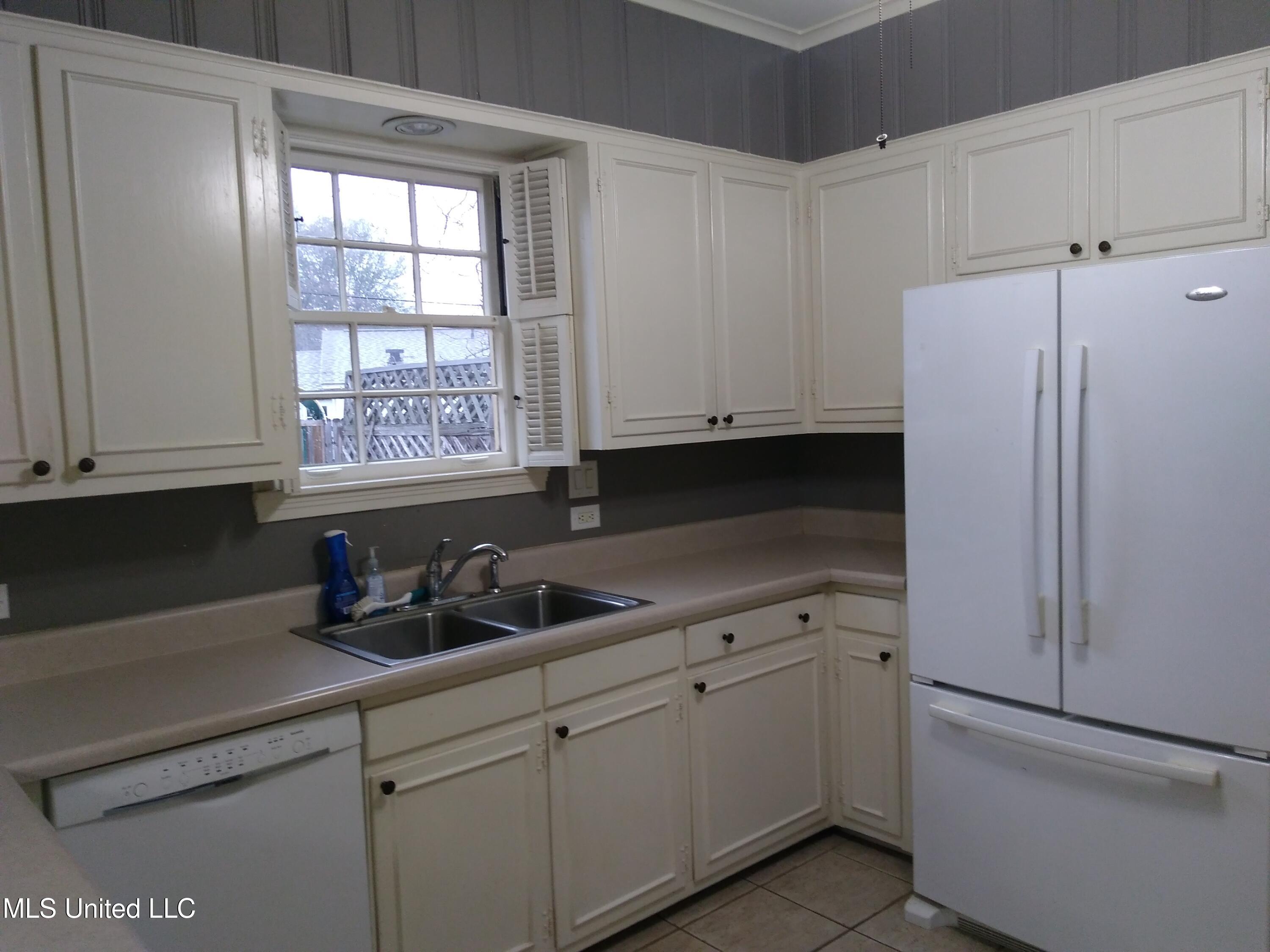 611 Magnolia Drive Property Photo 11