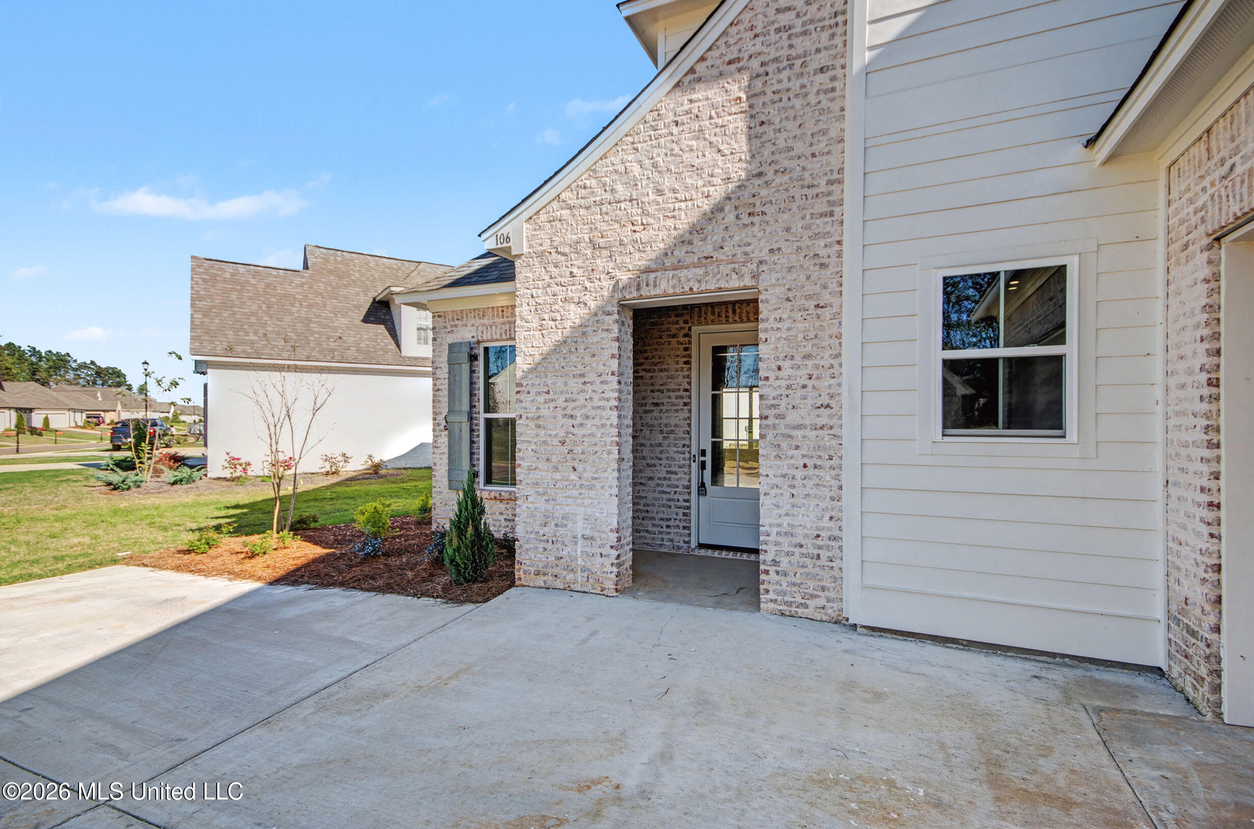 106 Heron's Bay Circle Property Photo 4