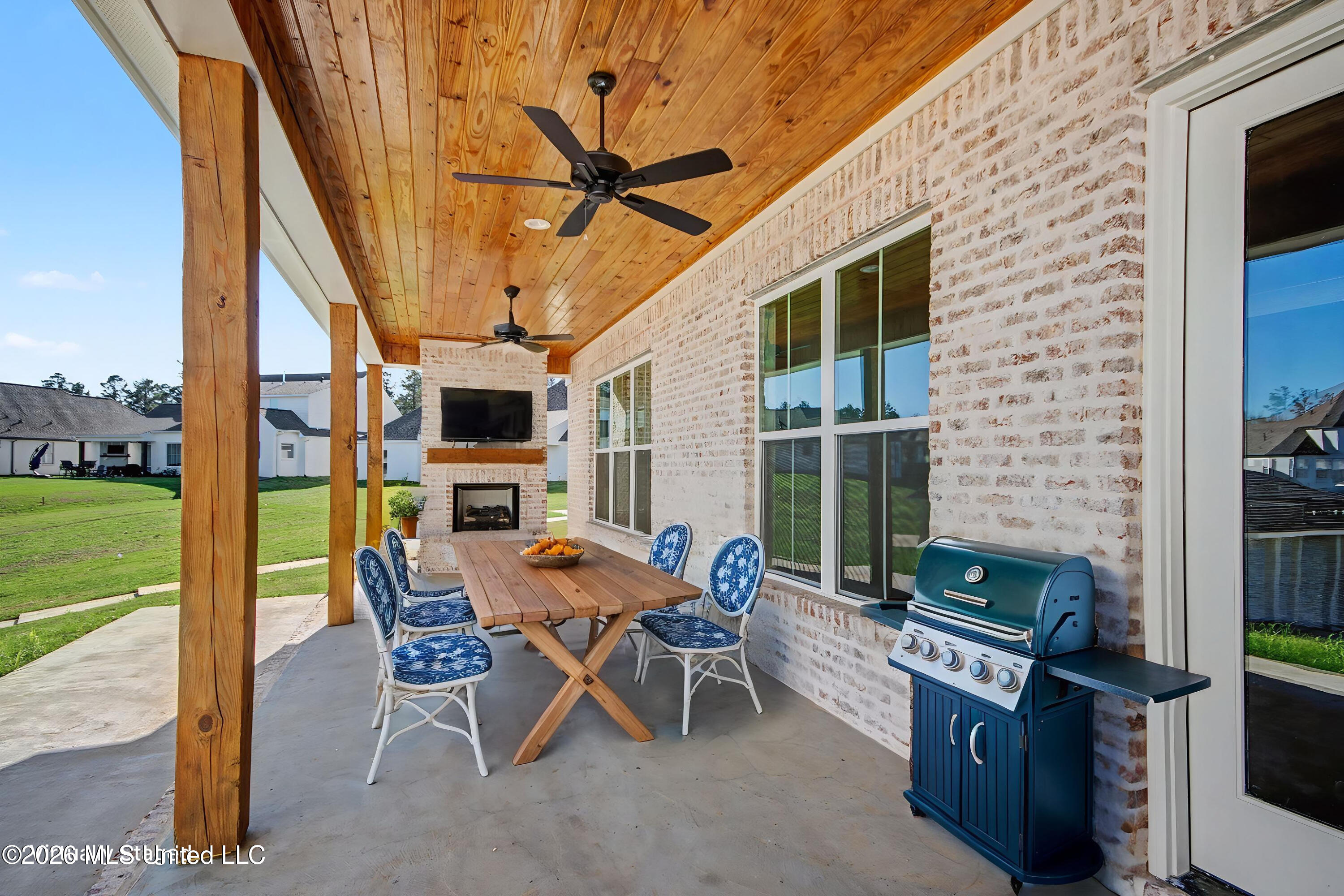 106 Heron's Bay Circle Property Photo 5