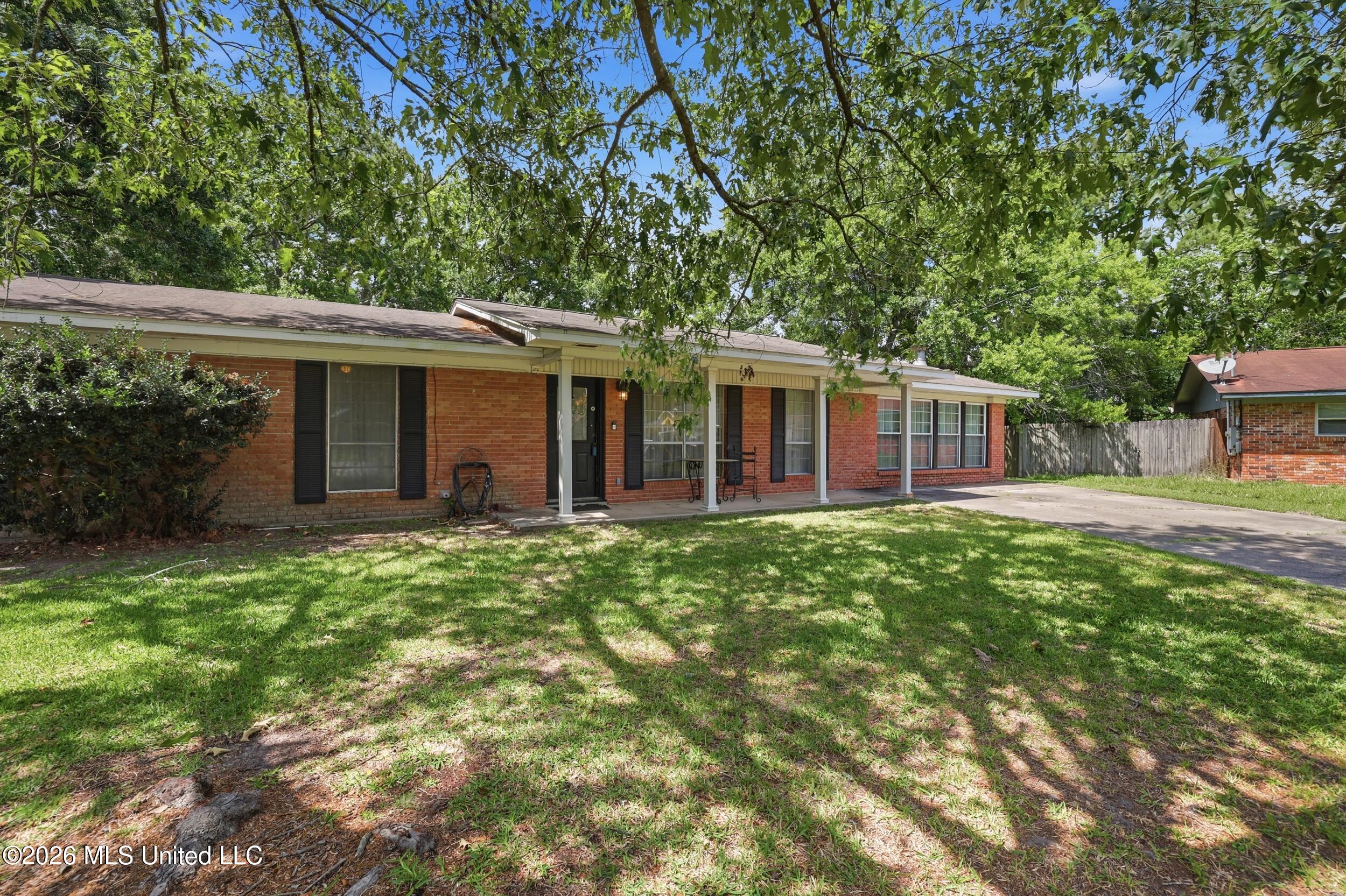 4221 Londontown Road Property Photo 4