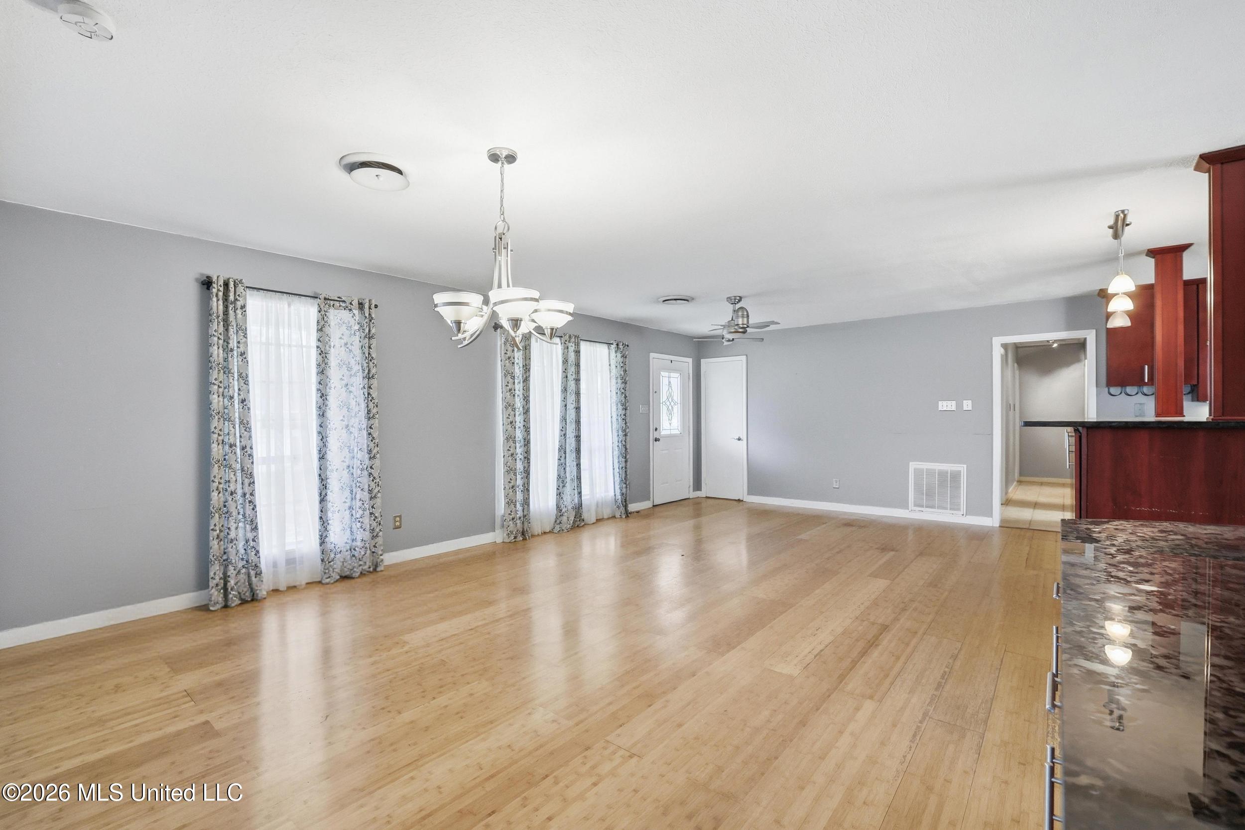 4221 Londontown Road Property Photo 8