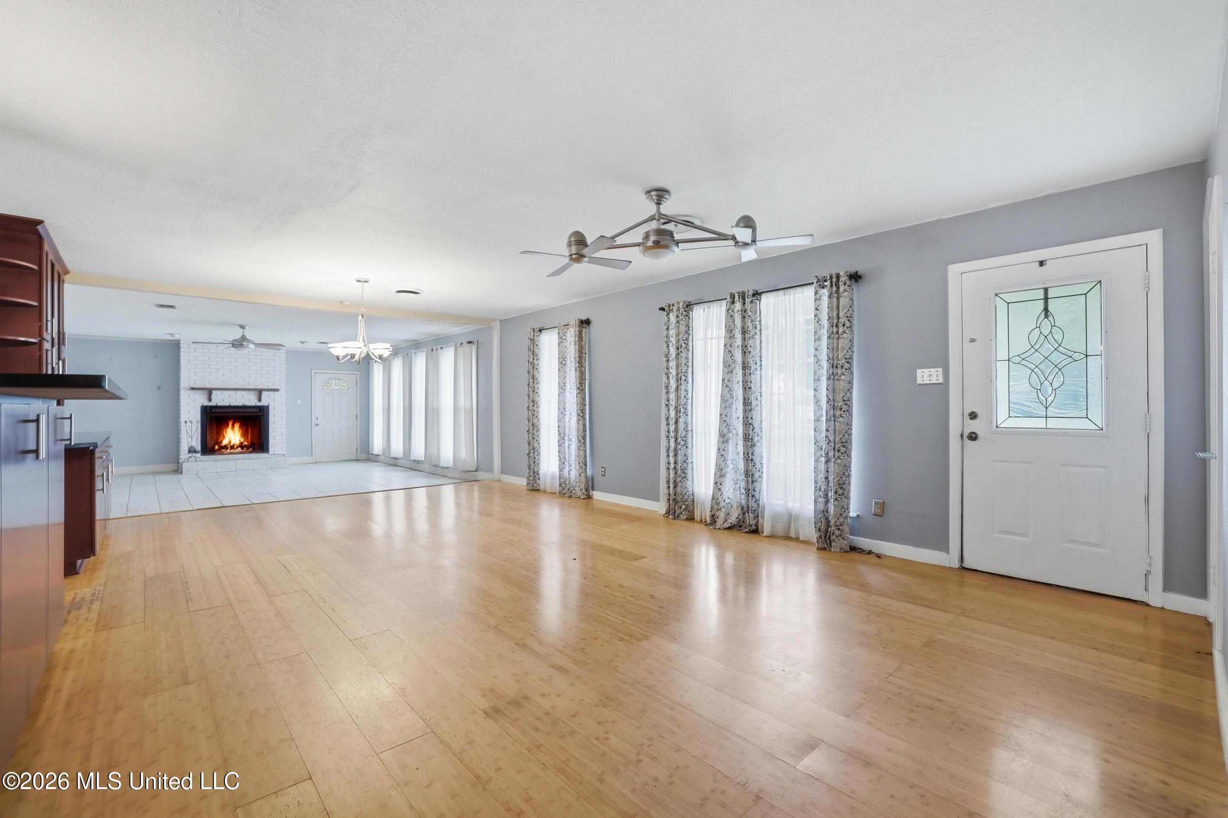4221 Londontown Road Property Photo 9