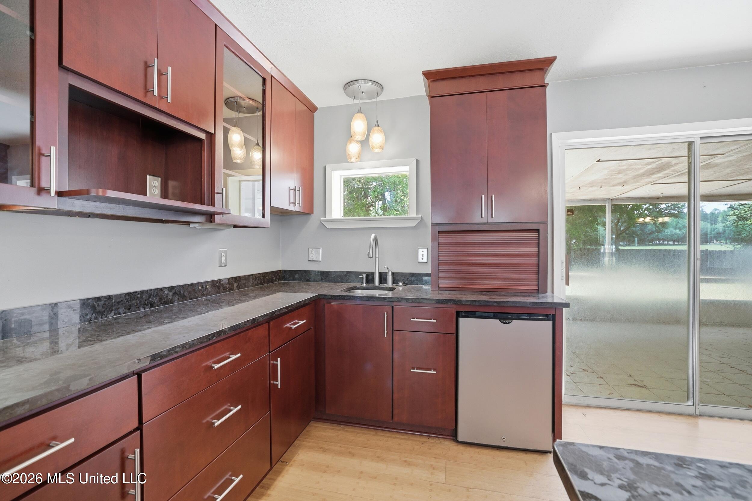 4221 Londontown Road Property Photo 16