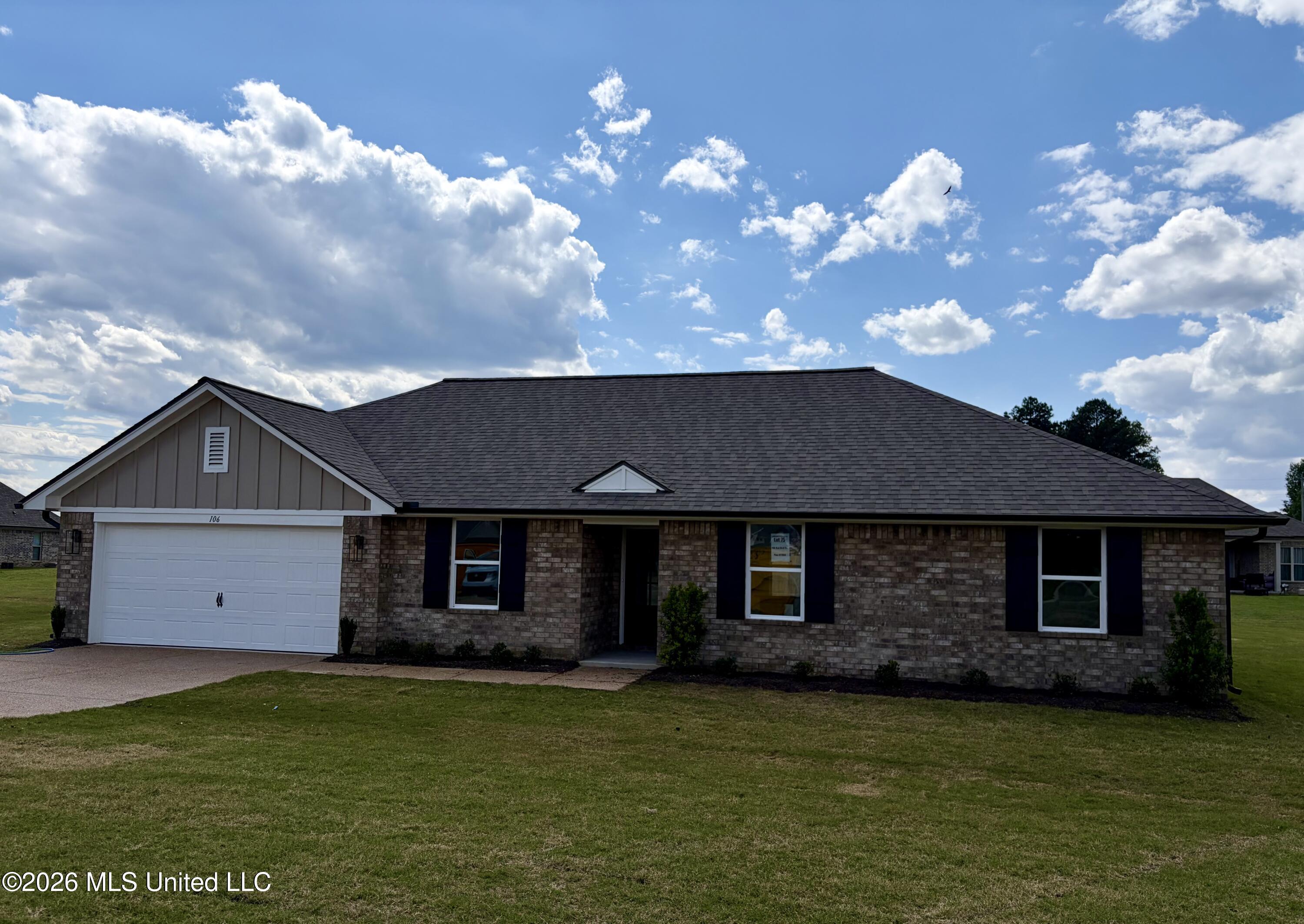 106 Red Bird Cove Property Photo 2