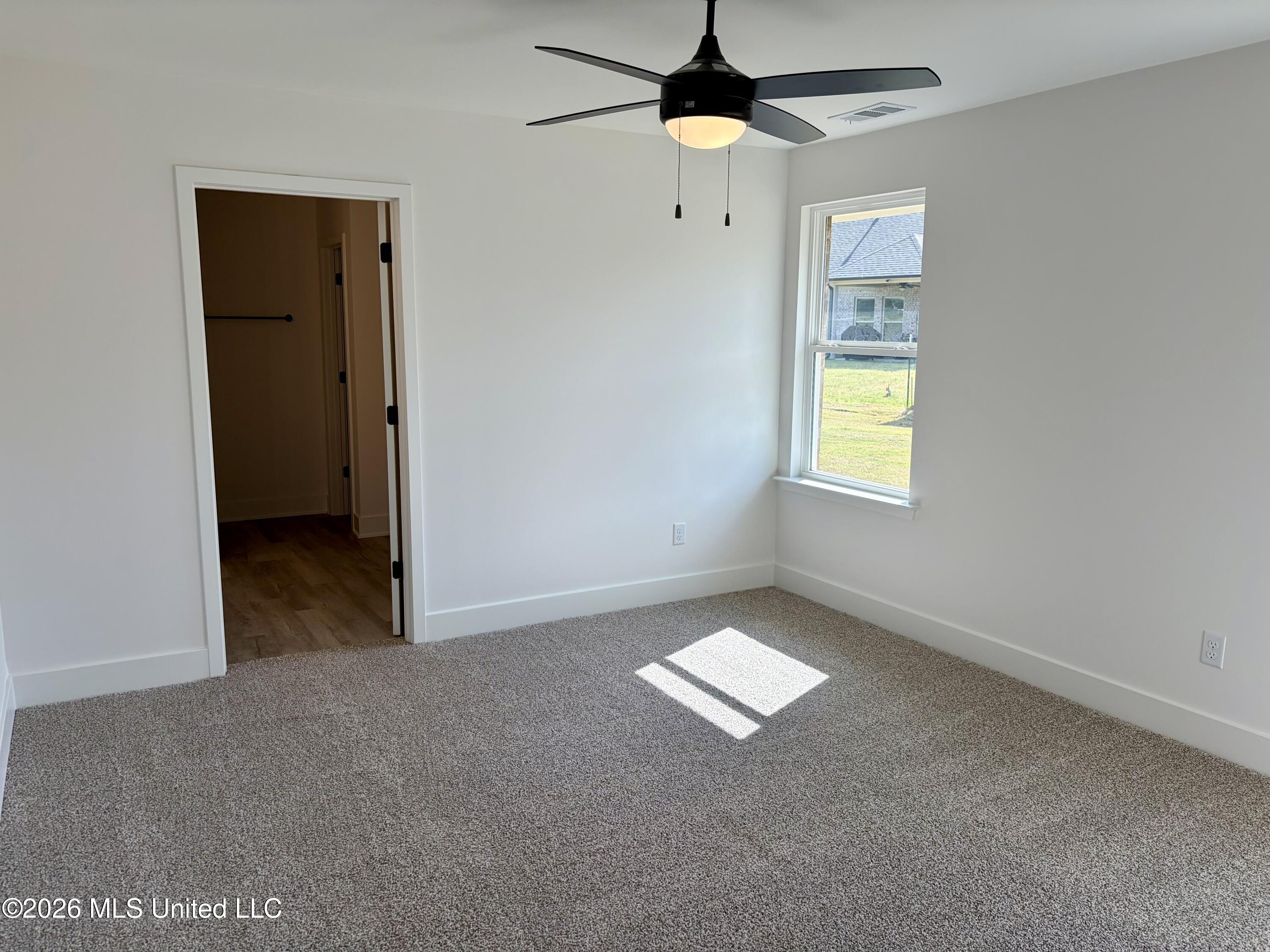 106 Red Bird Cove Property Photo 6
