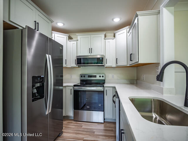 102 Autumwood Cove Property Photo 6