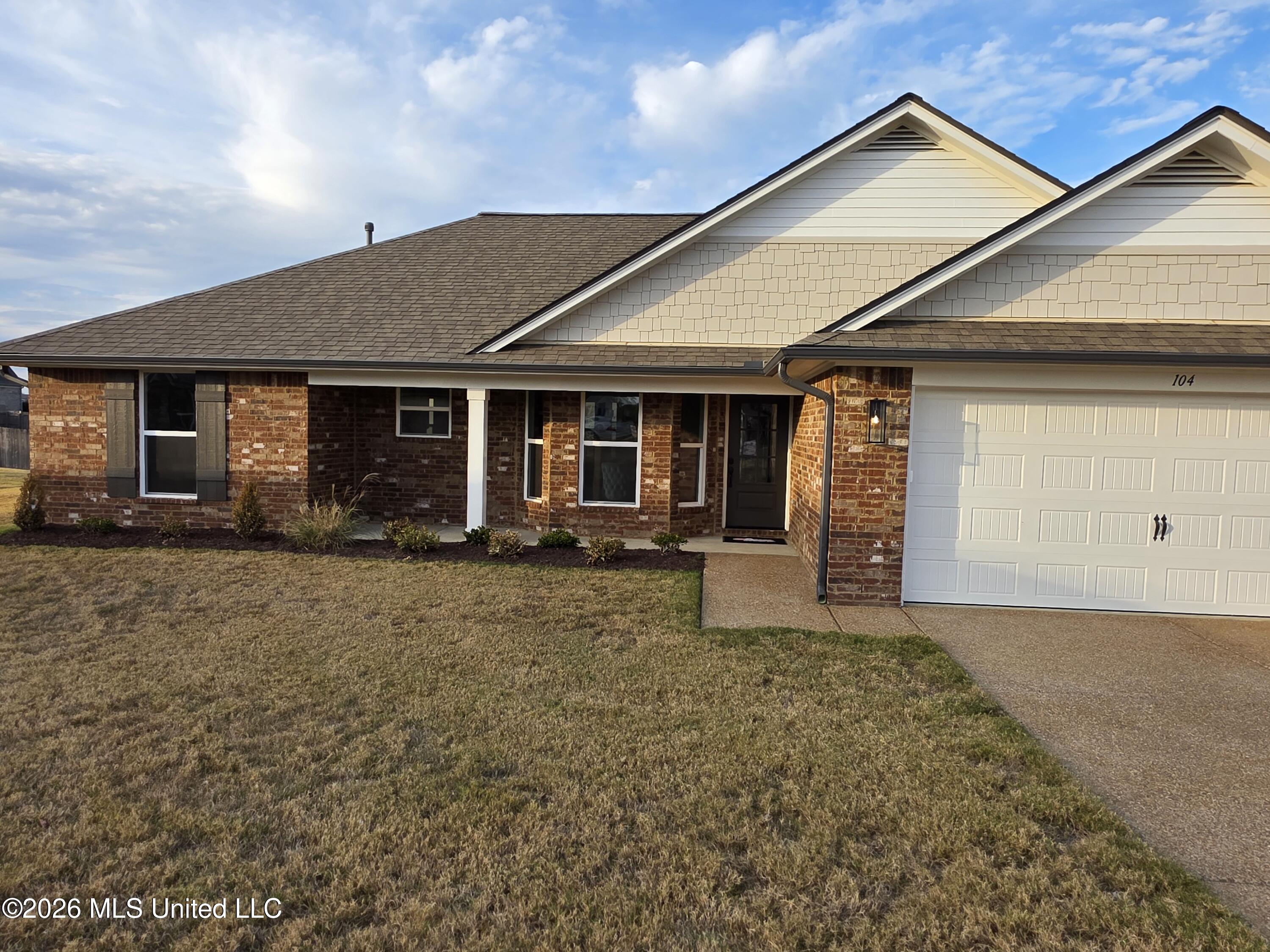 104 Red Bird Cove Property Photo 1