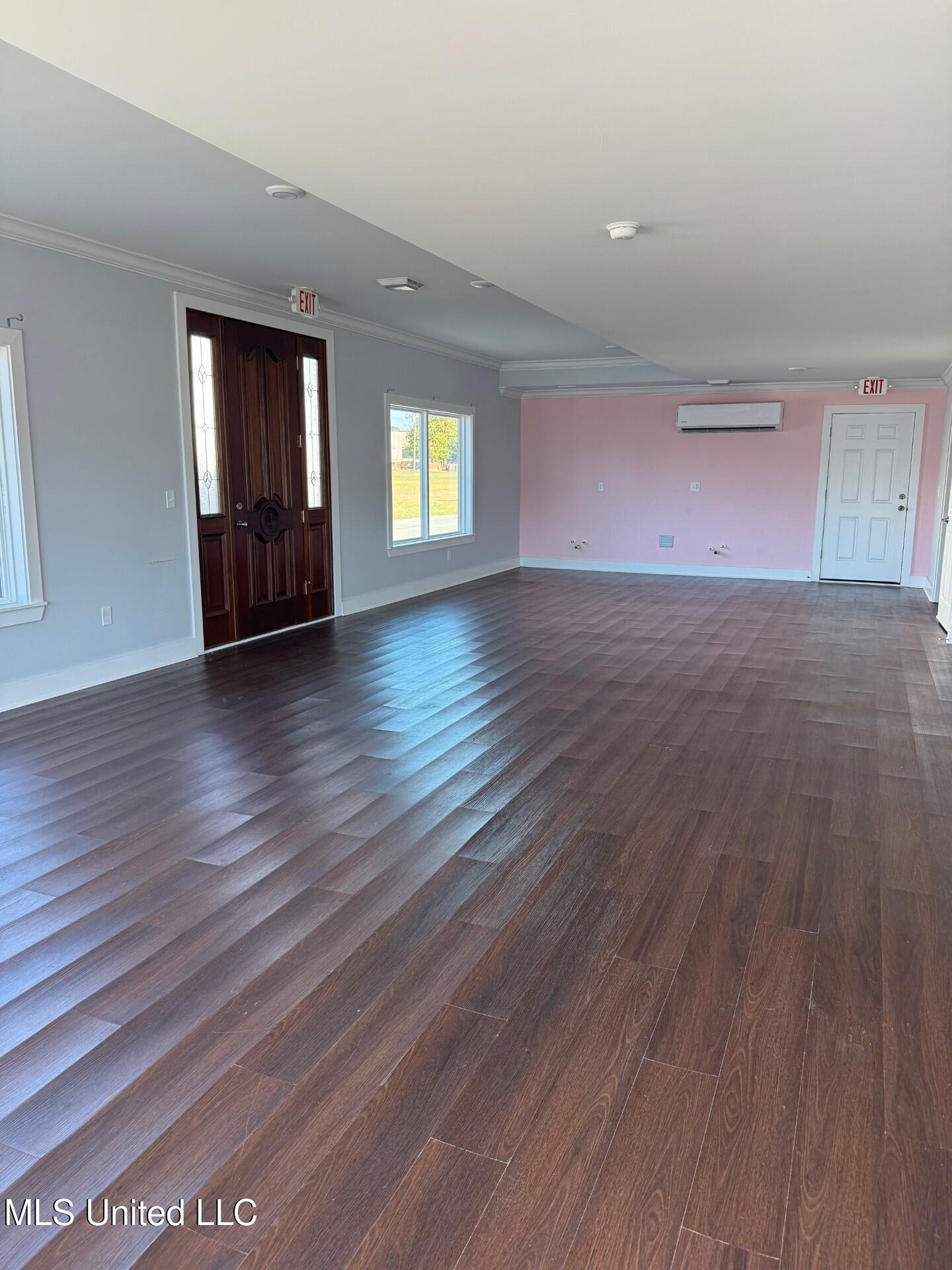 729 E Pass Road Property Photo 1