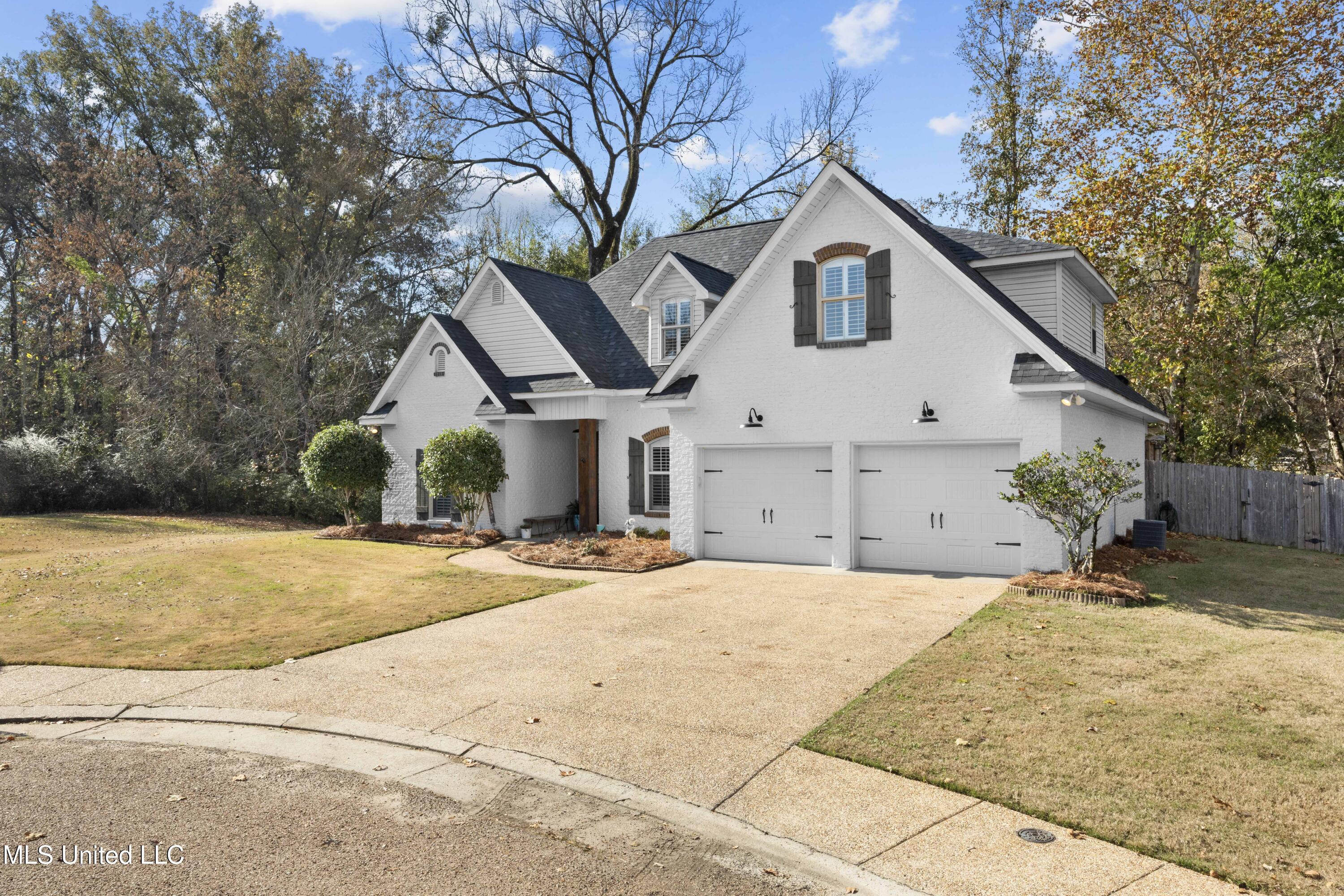 123 Oakhurst Drive Property Photo 2