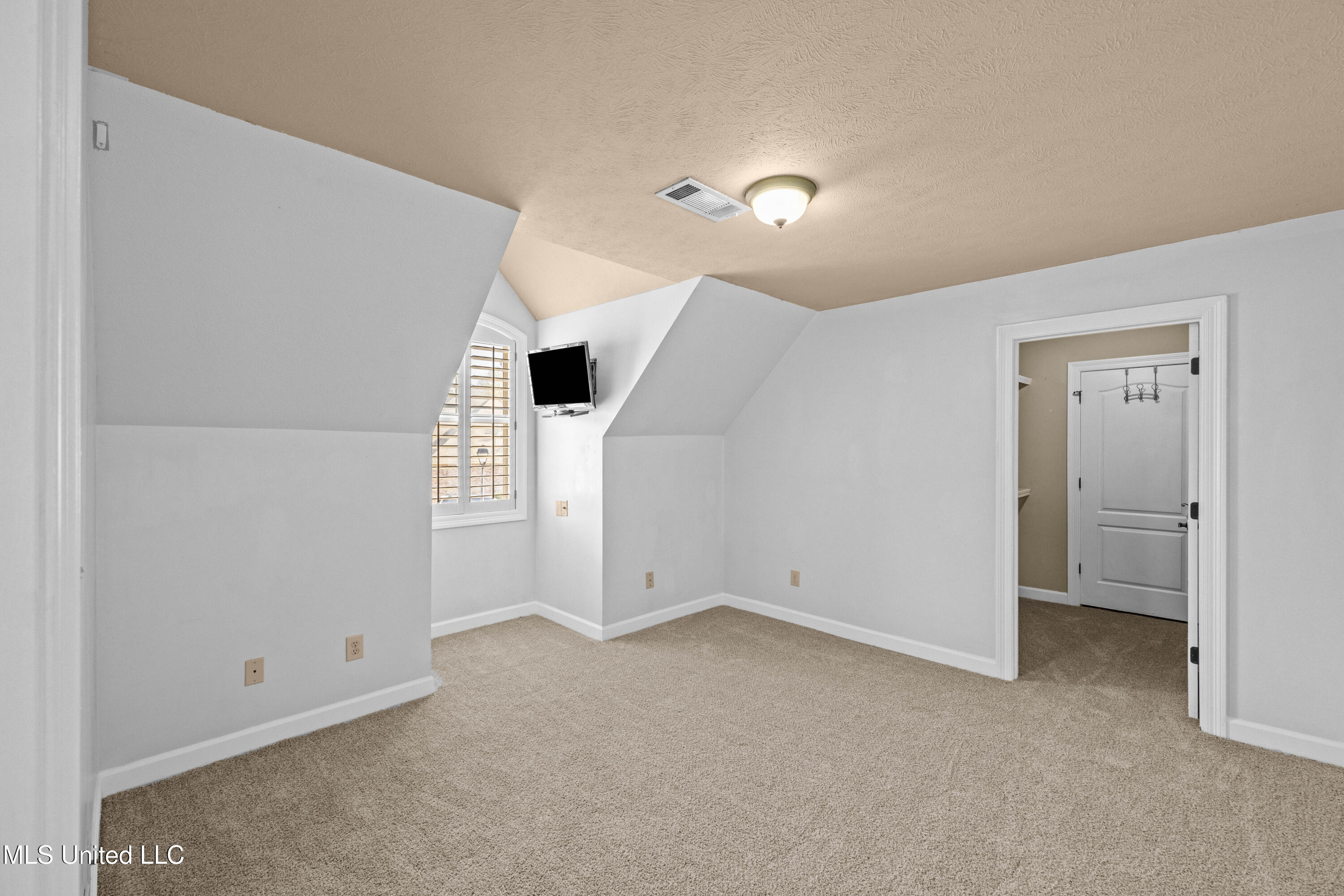 123 Oakhurst Drive Property Photo 26