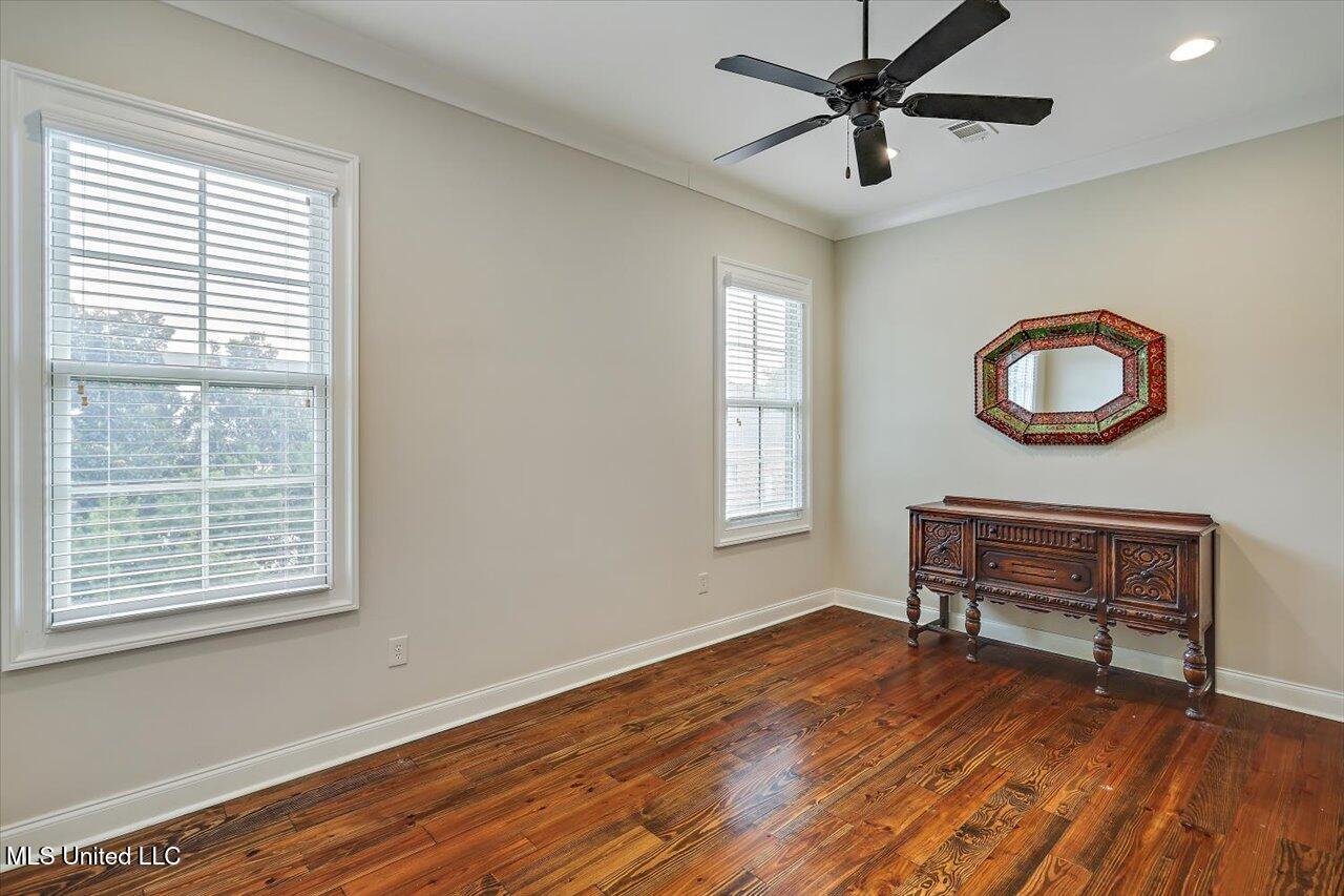 213 Ironwood Plantation Boulevard Property Photo 28