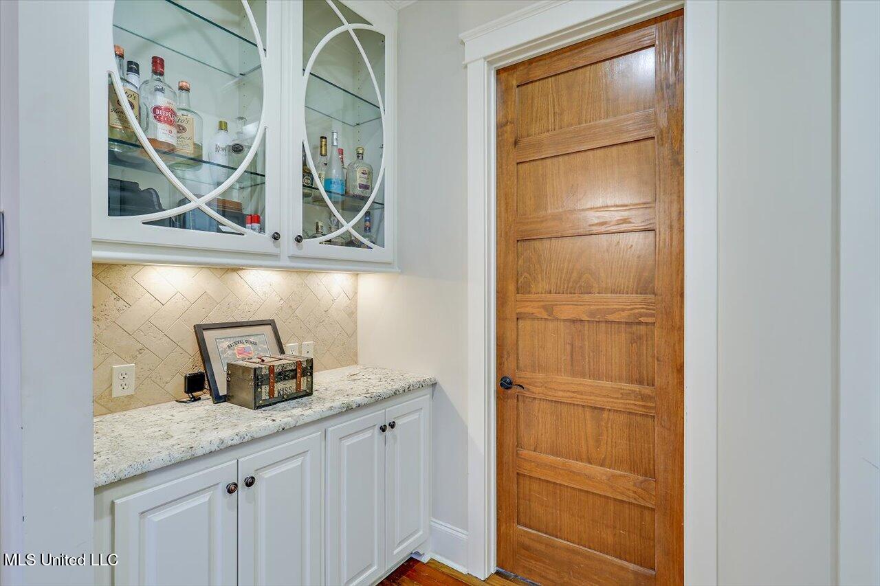 213 Ironwood Plantation Boulevard Property Photo 32