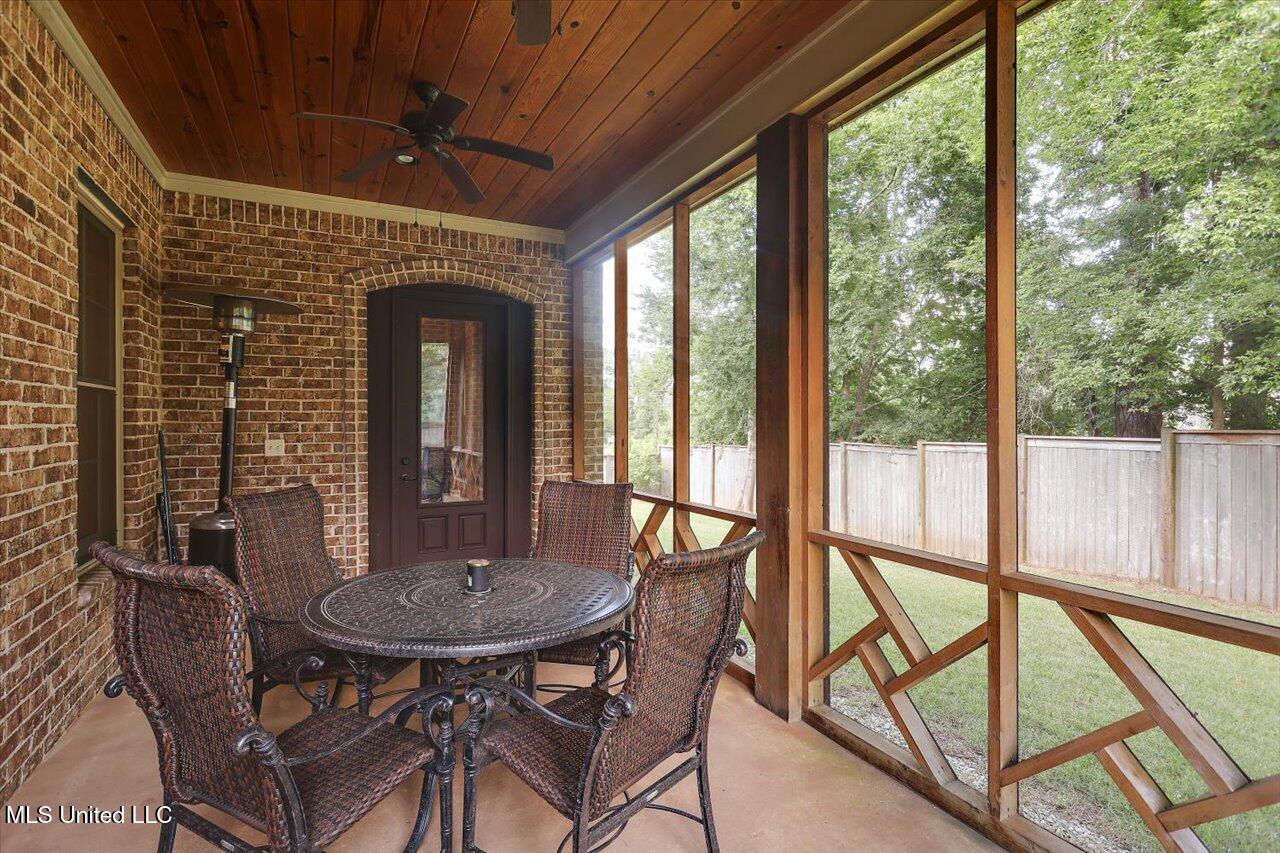 213 Ironwood Plantation Boulevard Property Photo 42