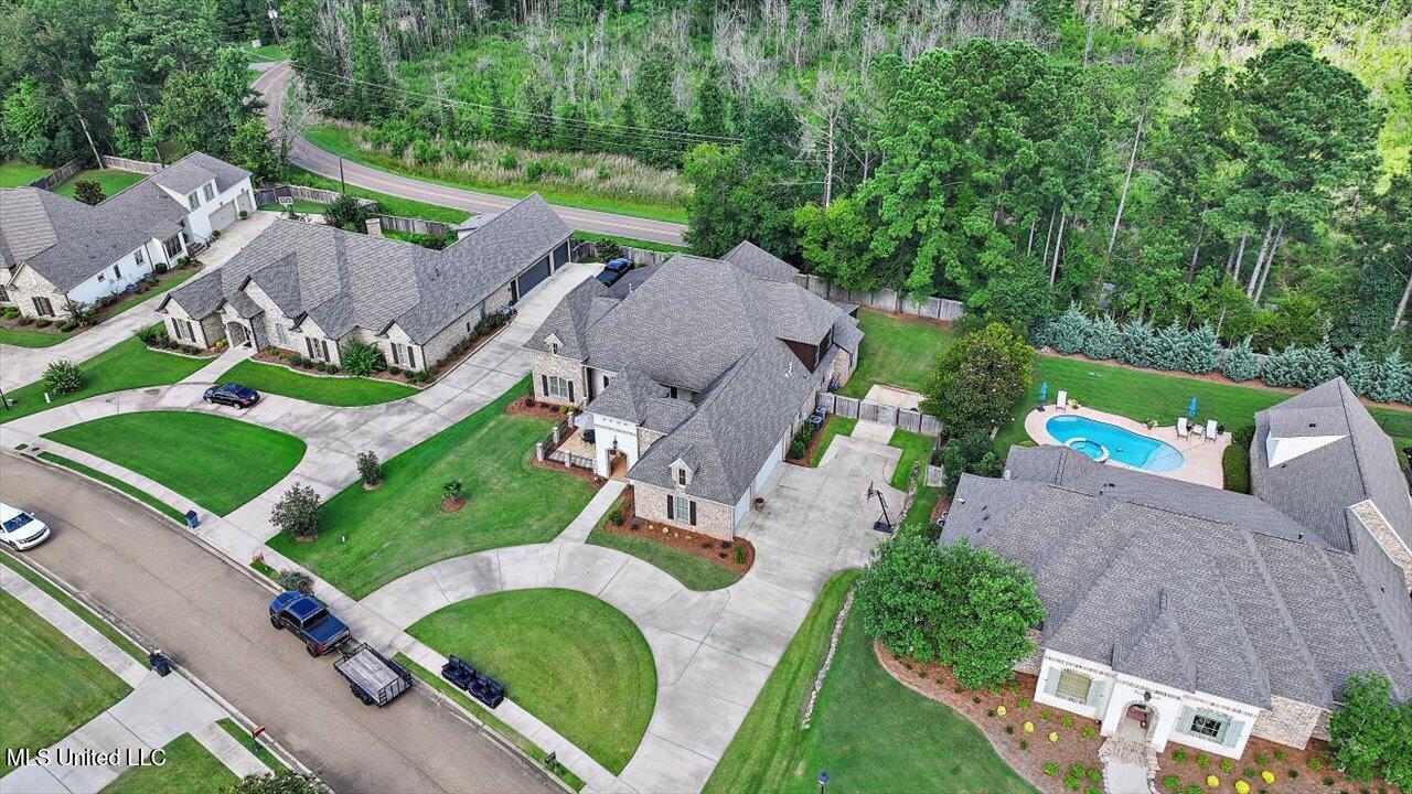 213 Ironwood Plantation Boulevard Property Photo 46