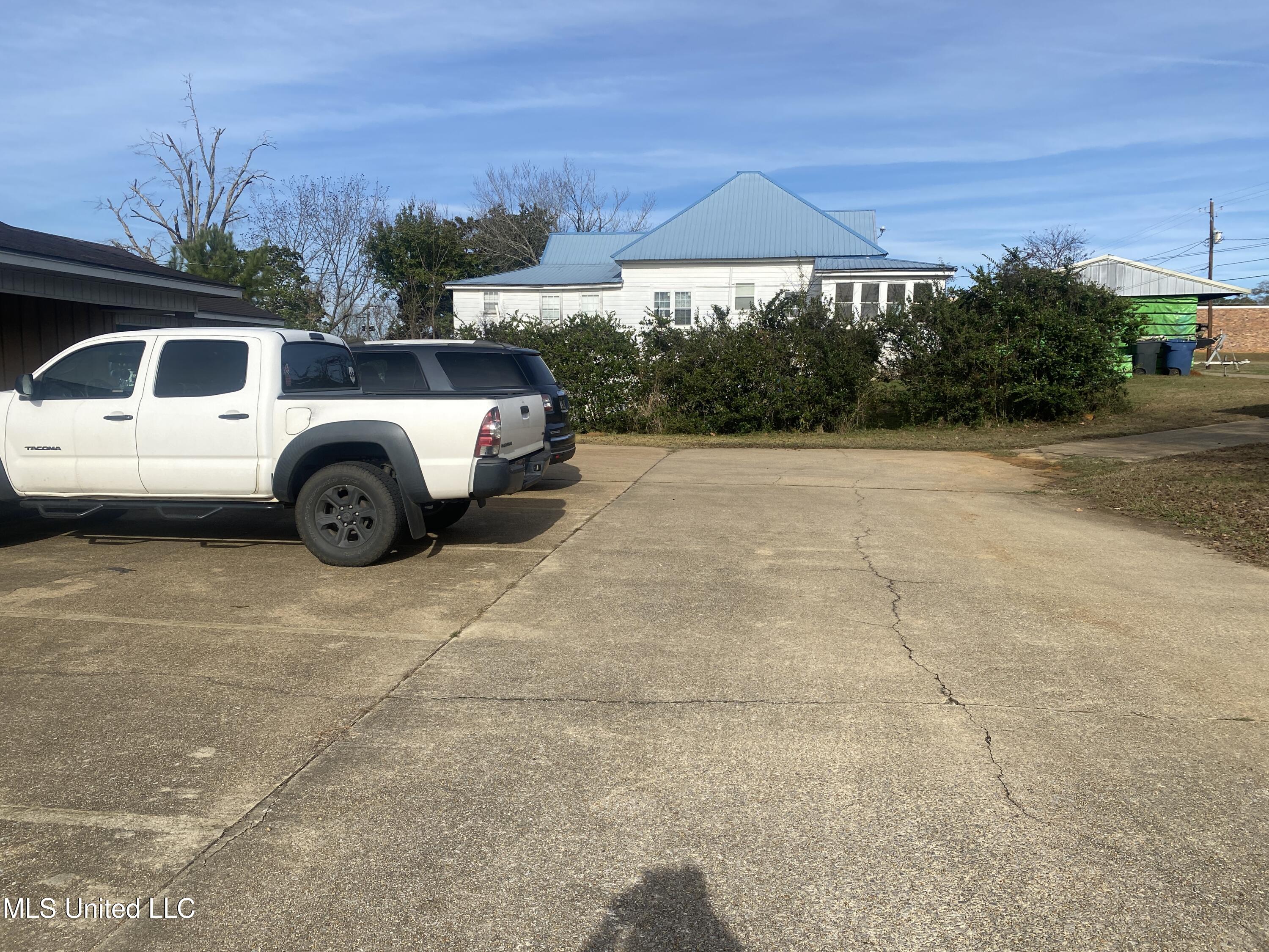 510 Bank Street Property Photo 23