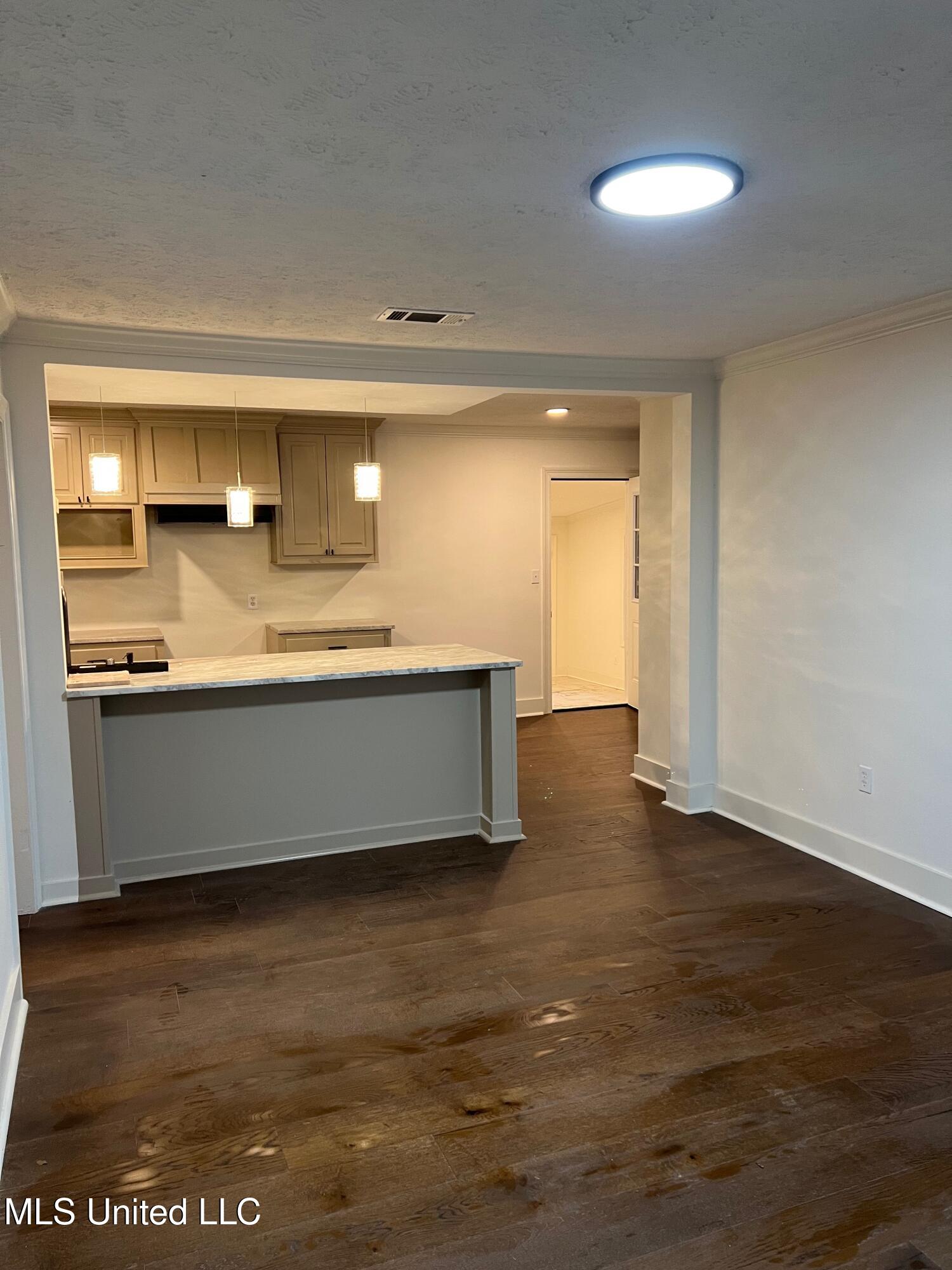 352 Beverly Circle Property Photo 13