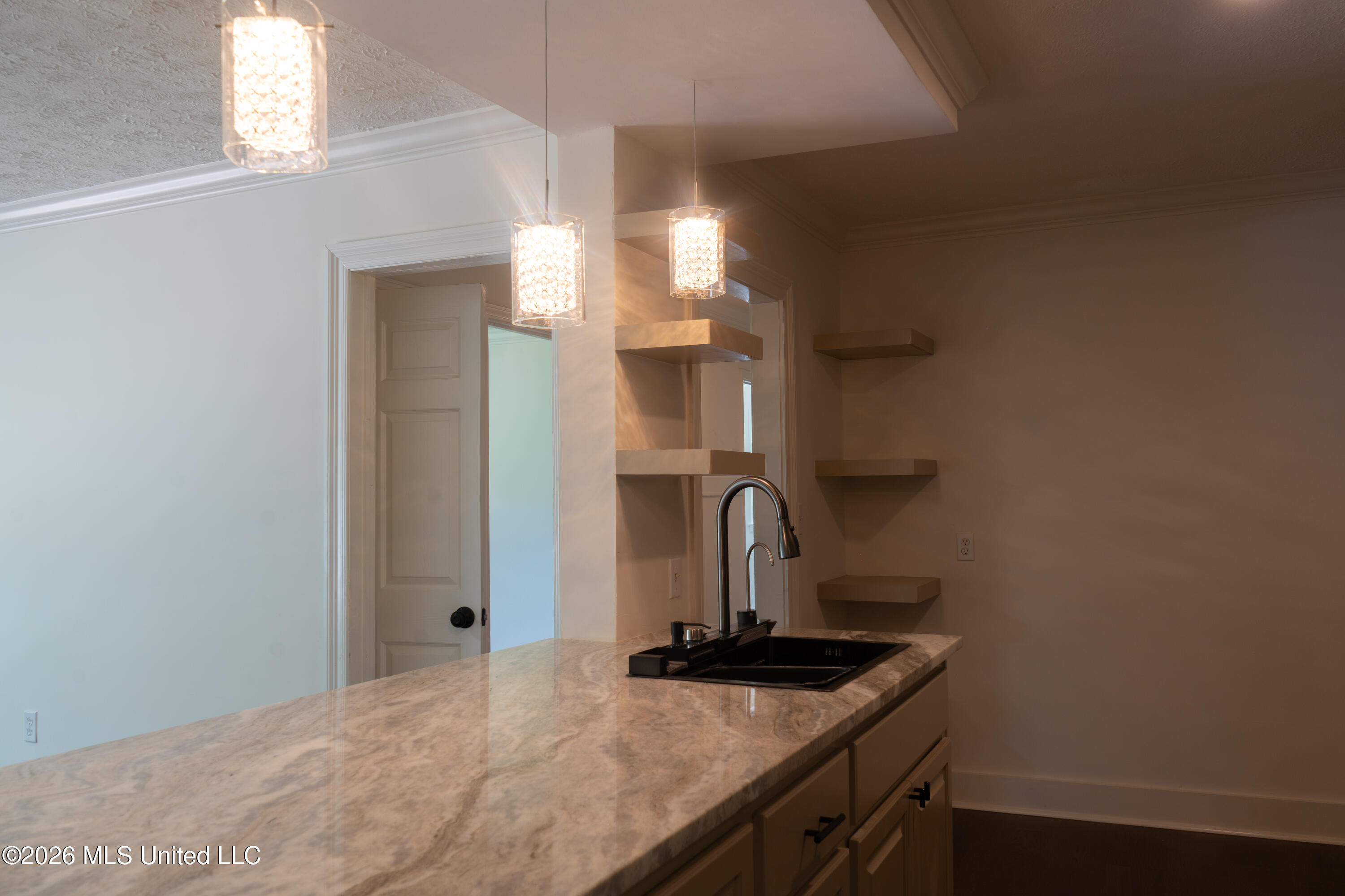 352 Beverly Circle Property Photo 15