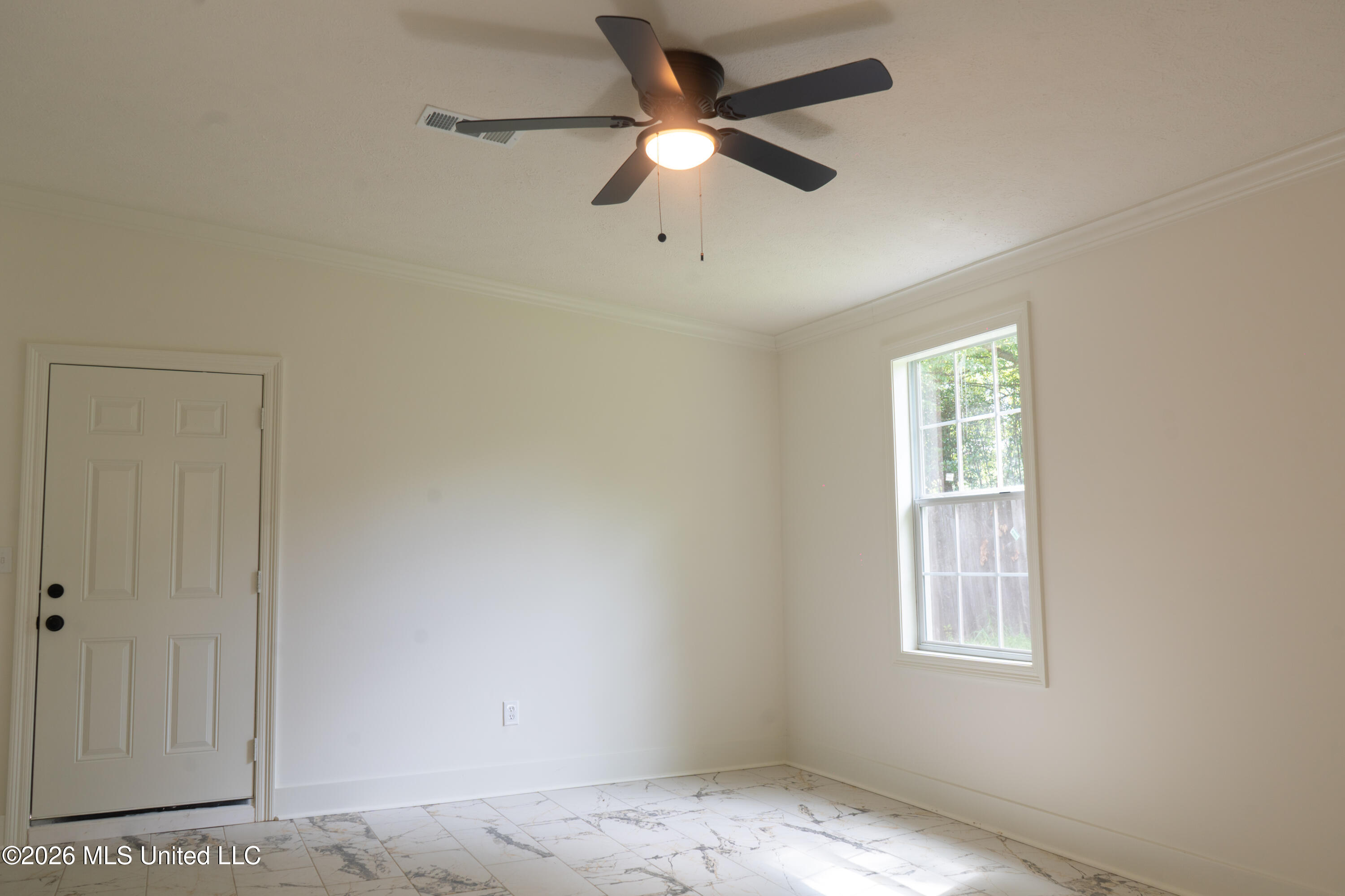 352 Beverly Circle Property Photo 26