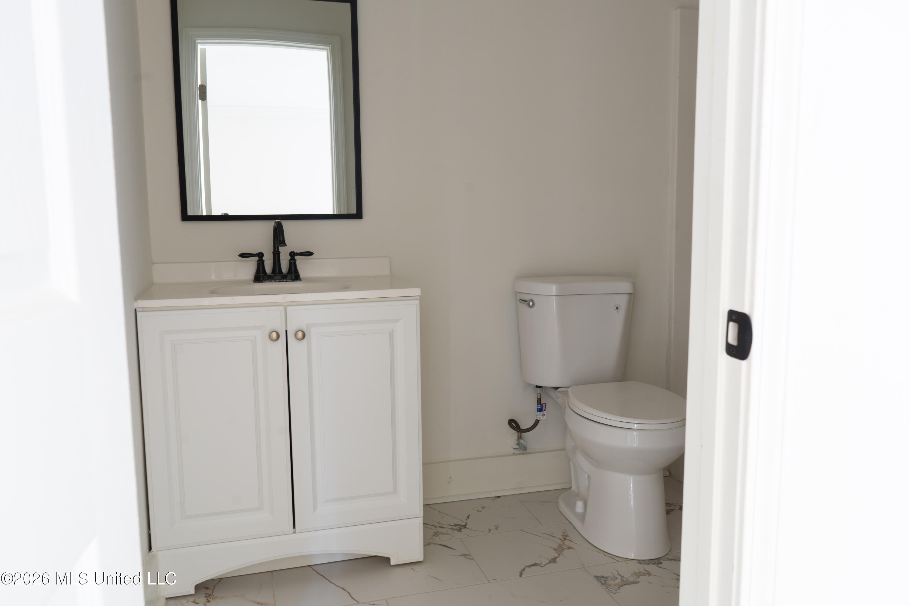 352 Beverly Circle Property Photo 27
