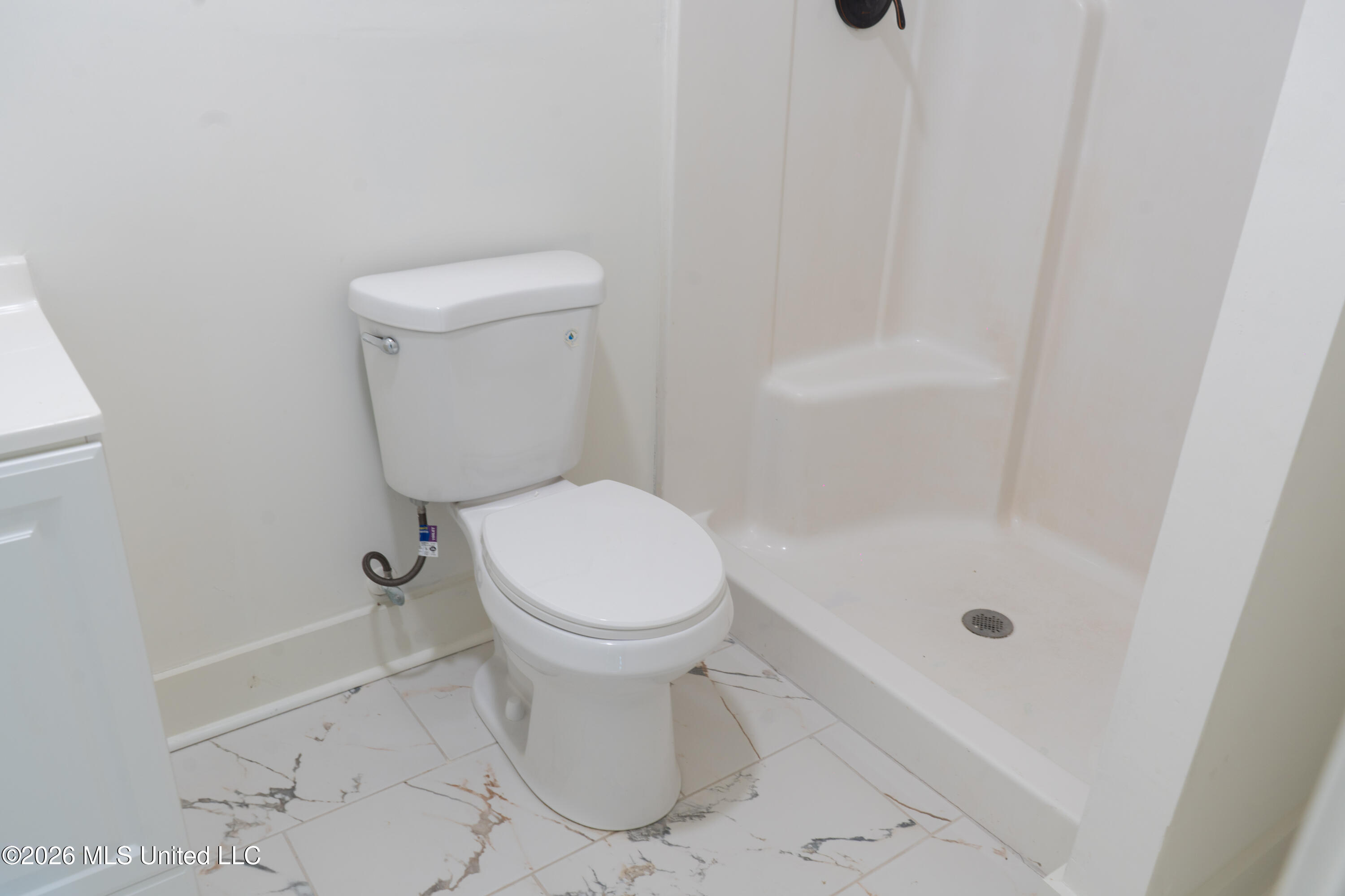 352 Beverly Circle Property Photo 28