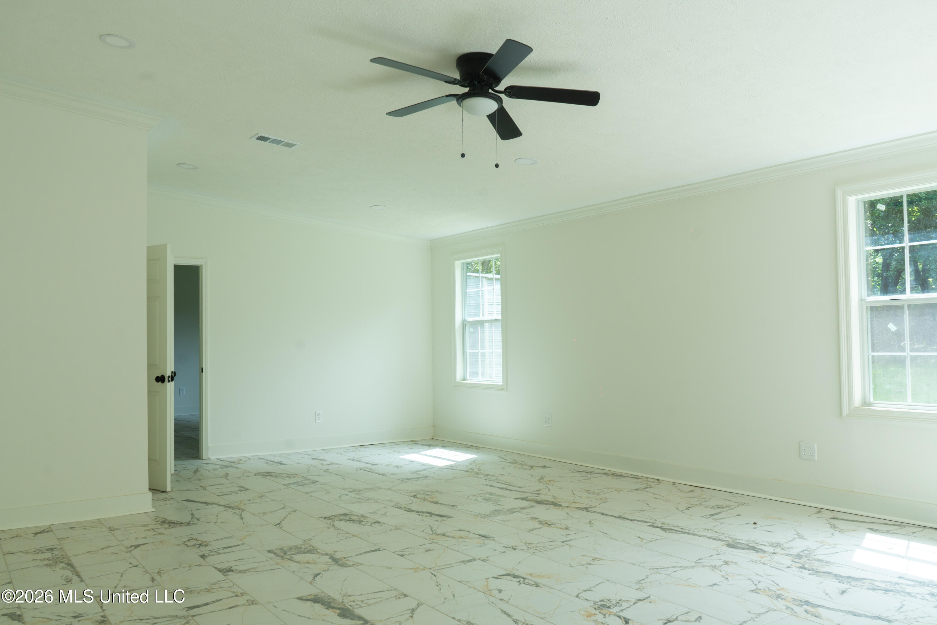 352 Beverly Circle Property Photo 37