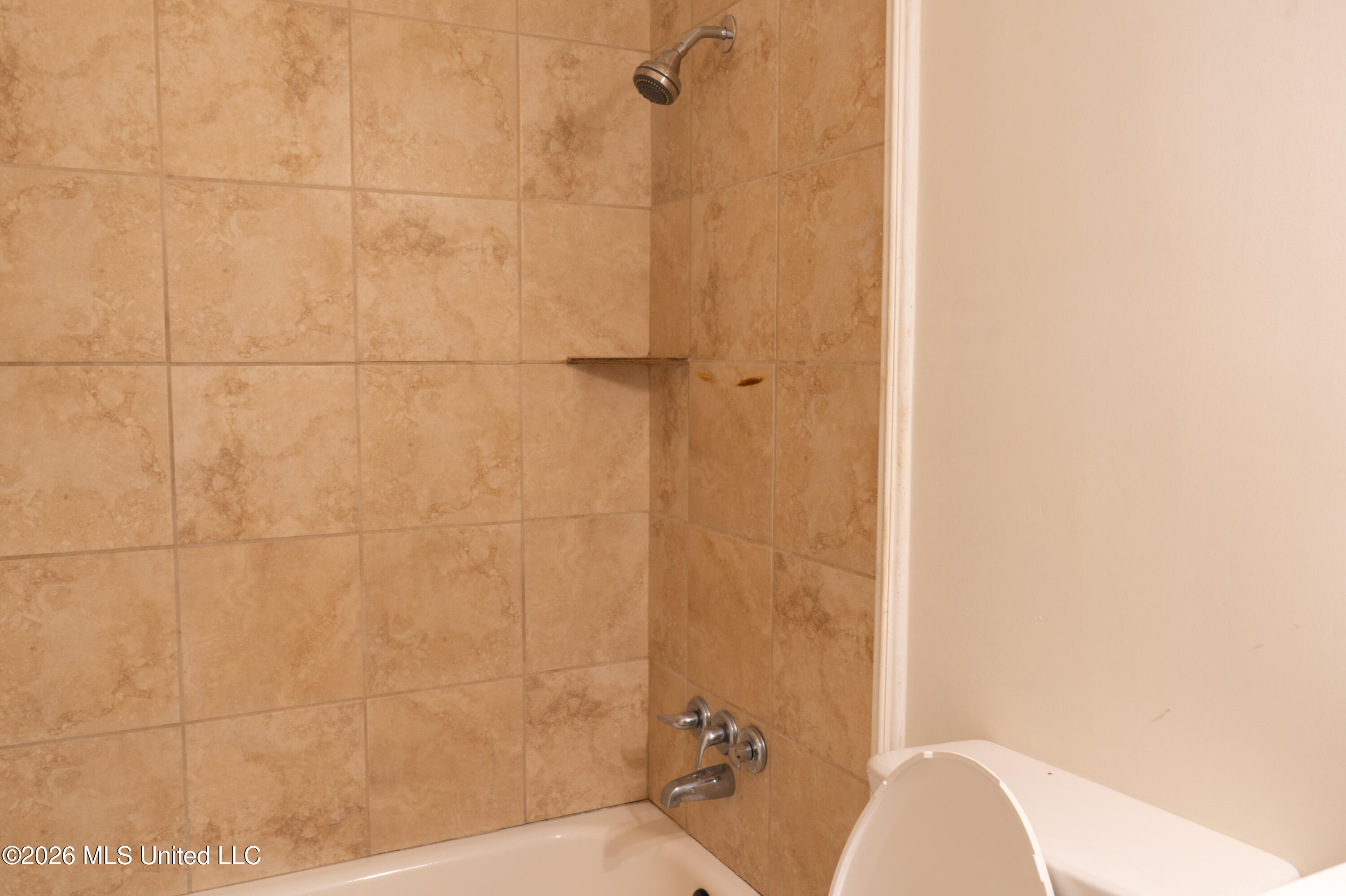 352 Beverly Circle Property Photo 44