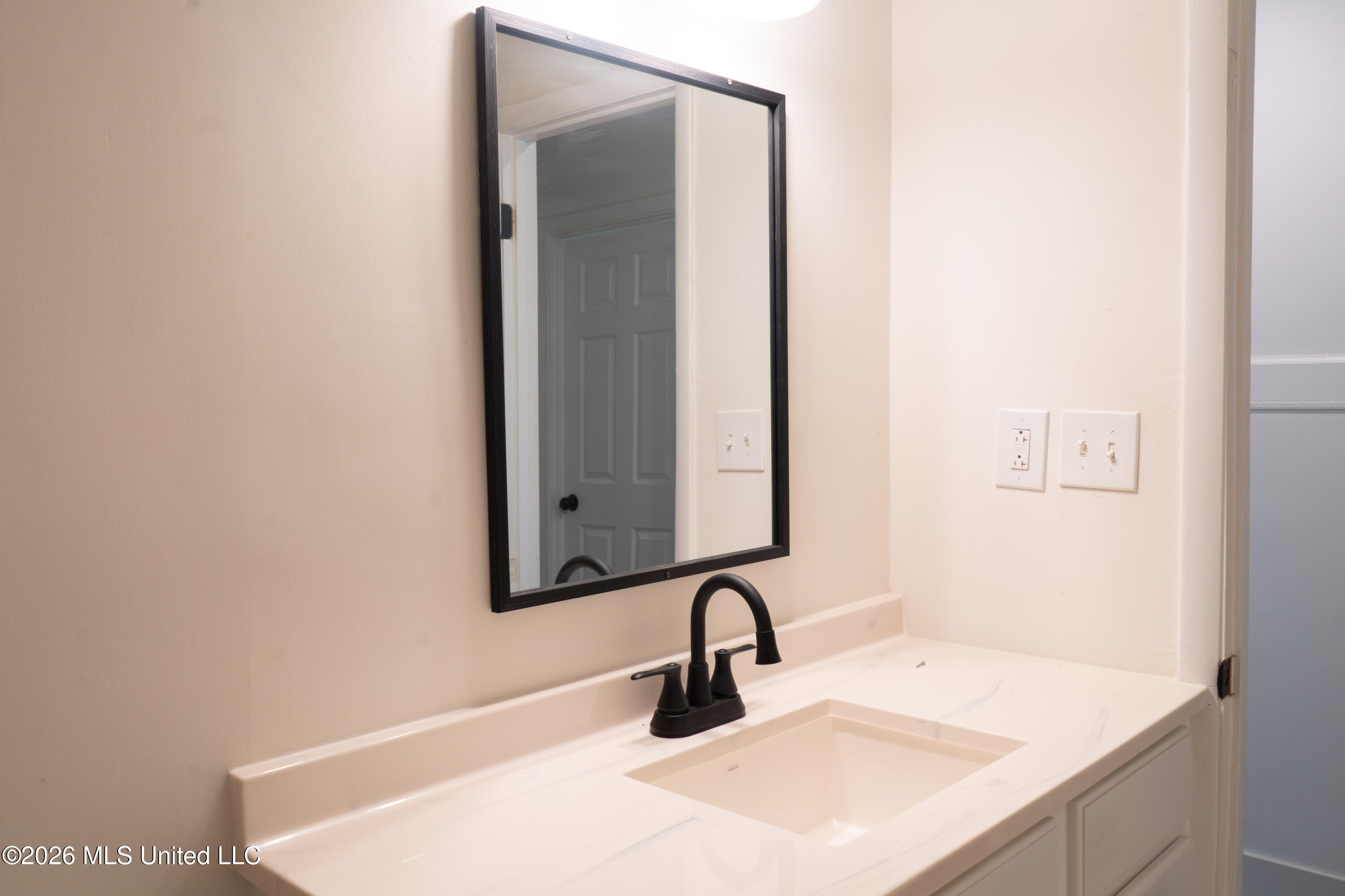 352 Beverly Circle Property Photo 45