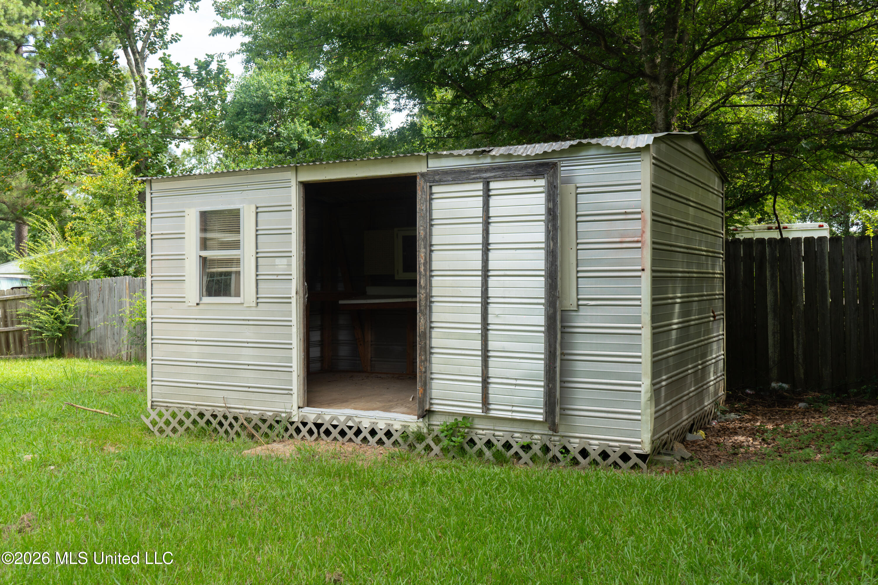352 Beverly Circle Property Photo 51