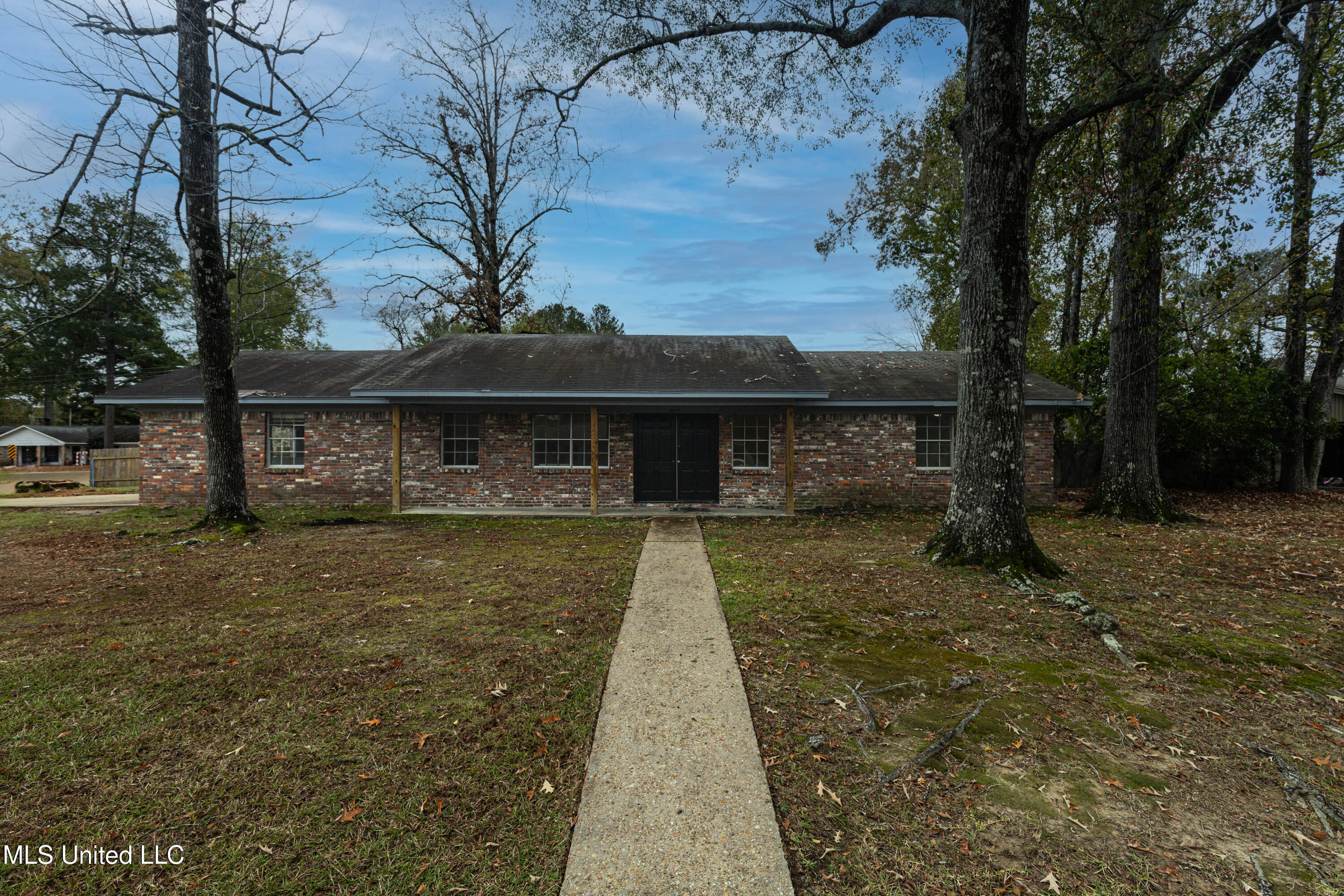3543 Patterson Drive Property Photo 1
