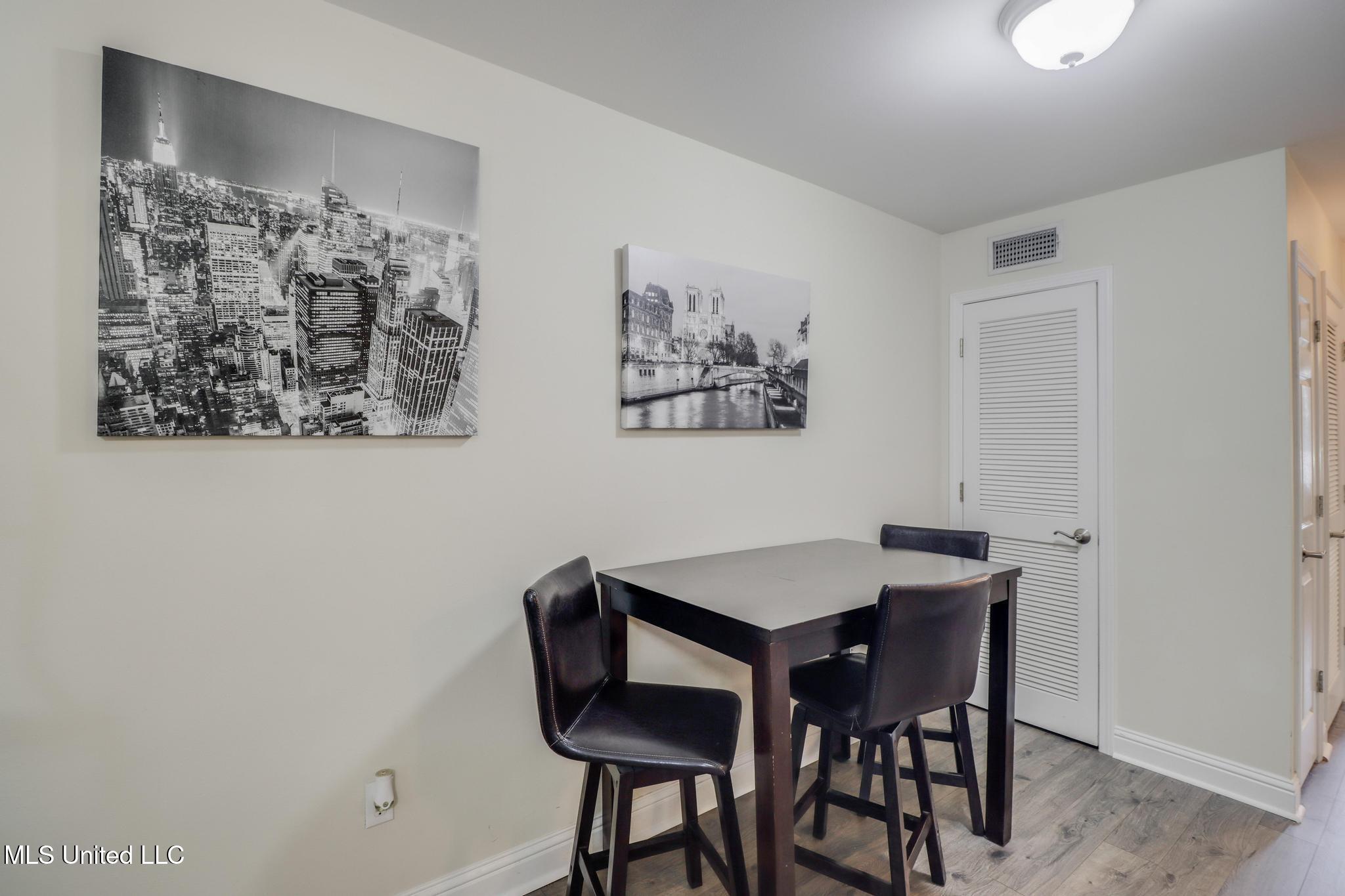 1664 Beach Boulevard Property Photo 8