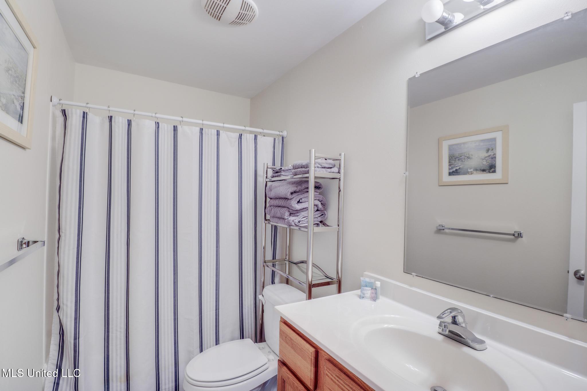 1664 Beach Boulevard Property Photo 9