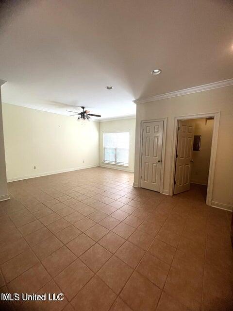 910 Jefferson Drive Property Photo 5