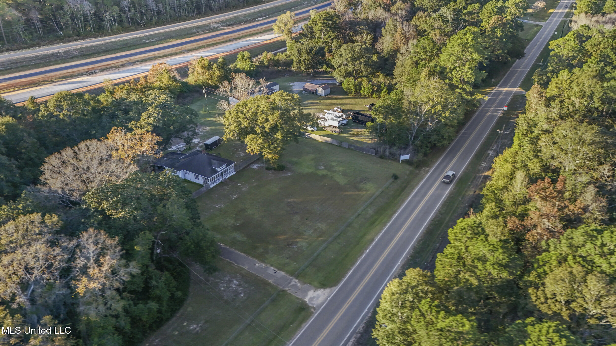 10305 Highway 57 Property Photo 13