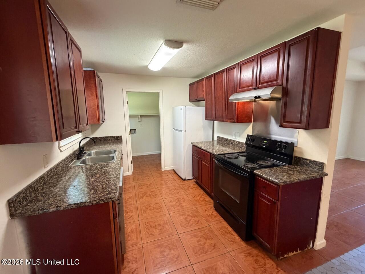 3604 Harrison Drive Property Photo 6