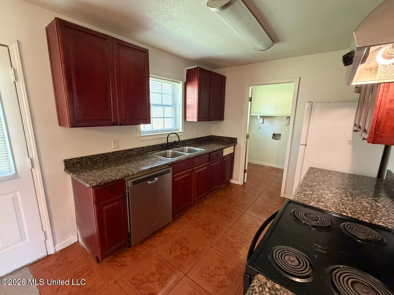 3604 Harrison Drive Property Photo 8