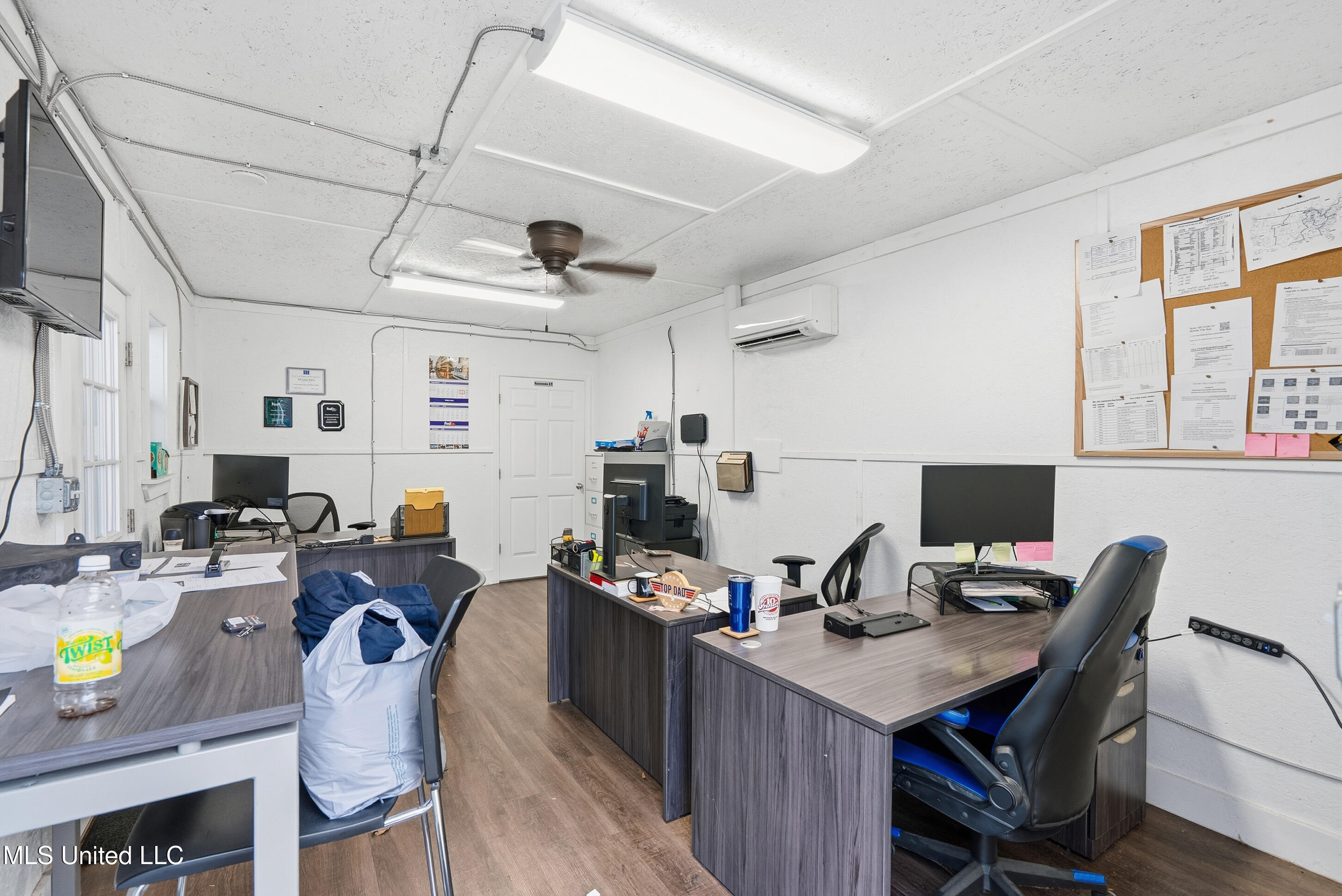 5898 Ross Road Property Photo 14