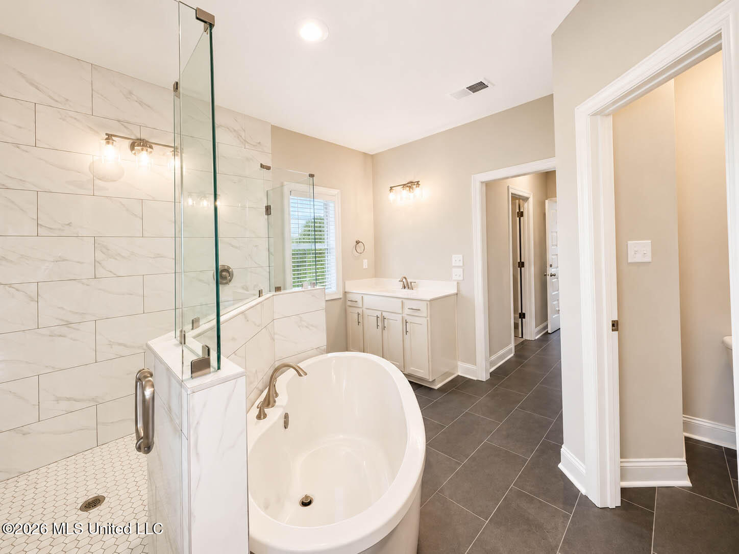 7345 Newbury Drive Property Photo 11